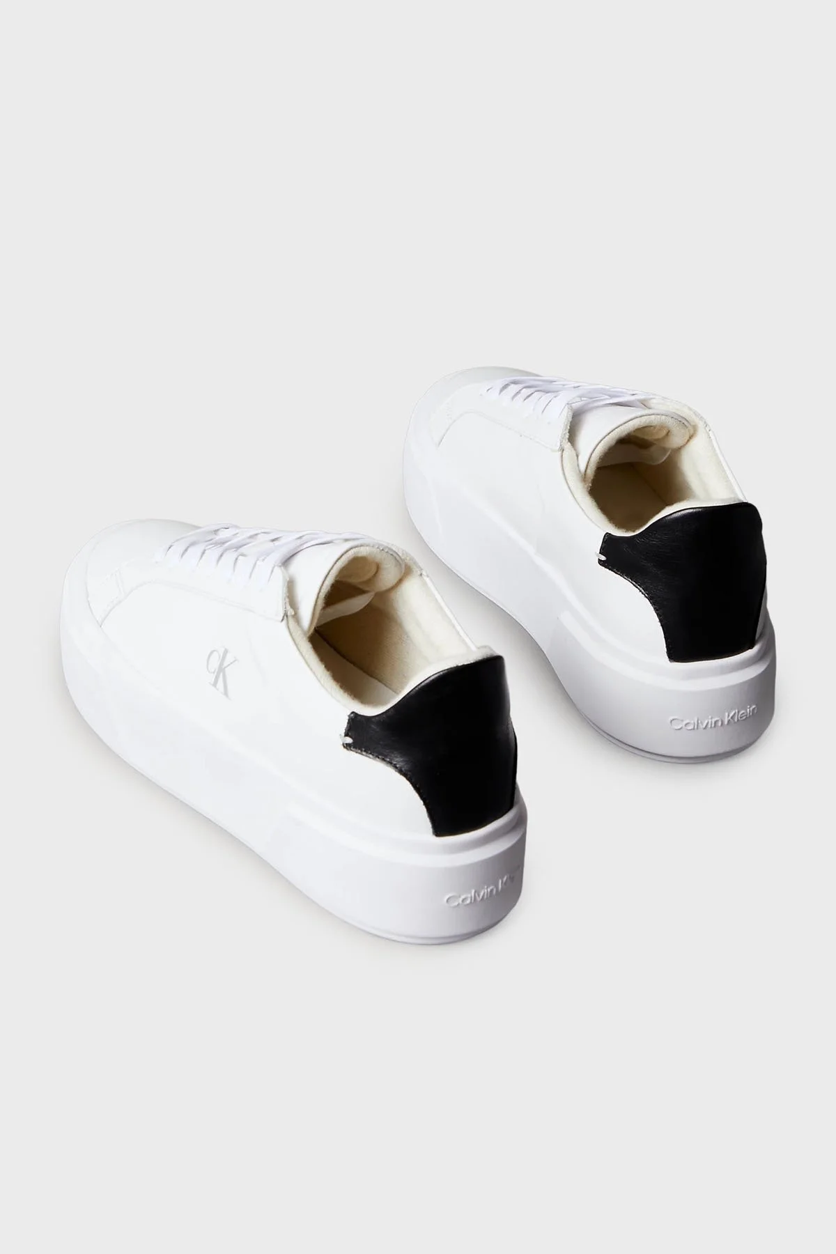 Calvin Klein Deri Logolu Platform Sneaker YW0YW0192801W Bayan Ayakkabı YW0YW01928 01W BEYAZ-SİYAH - 5