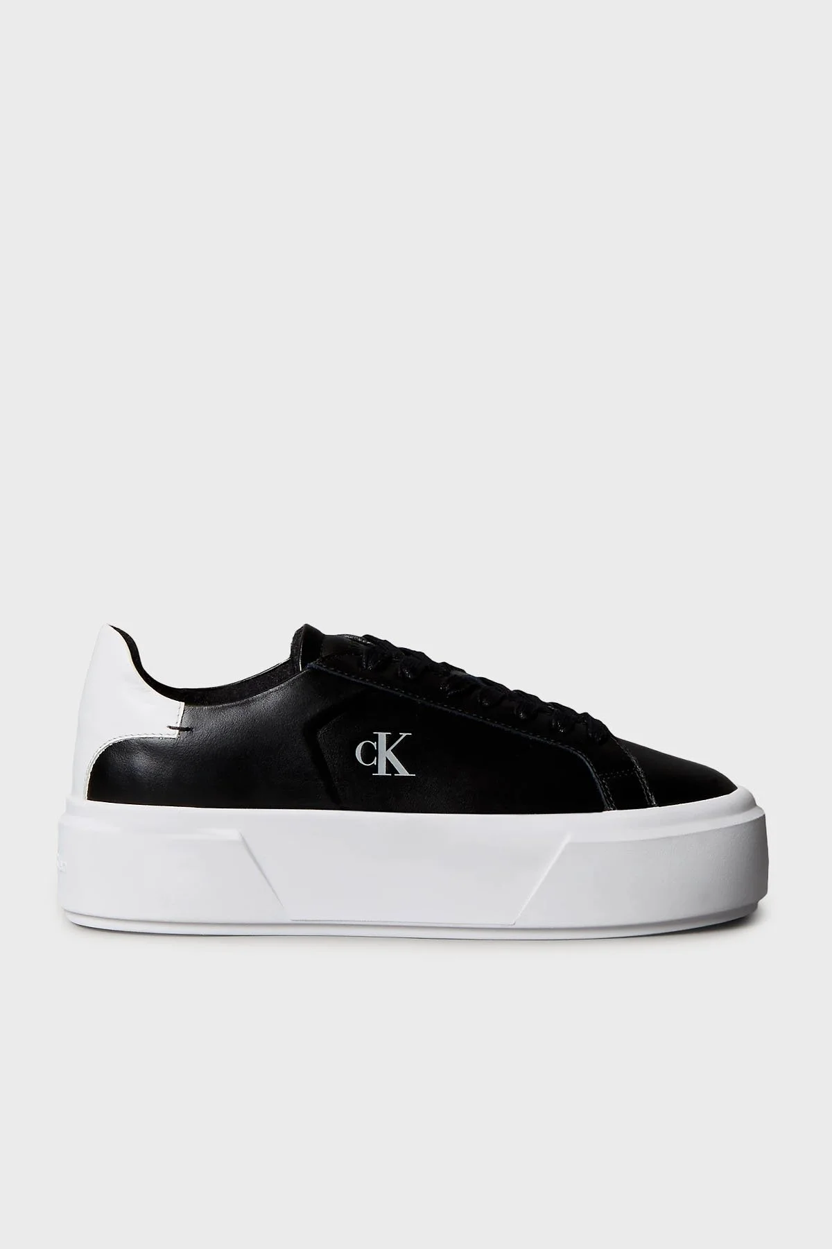Calvin Klein Deri Logolu Platform Sneaker YW0YW01928BEH Bayan Ayakkabı YW0YW01928 BEH SİYAH - 1
