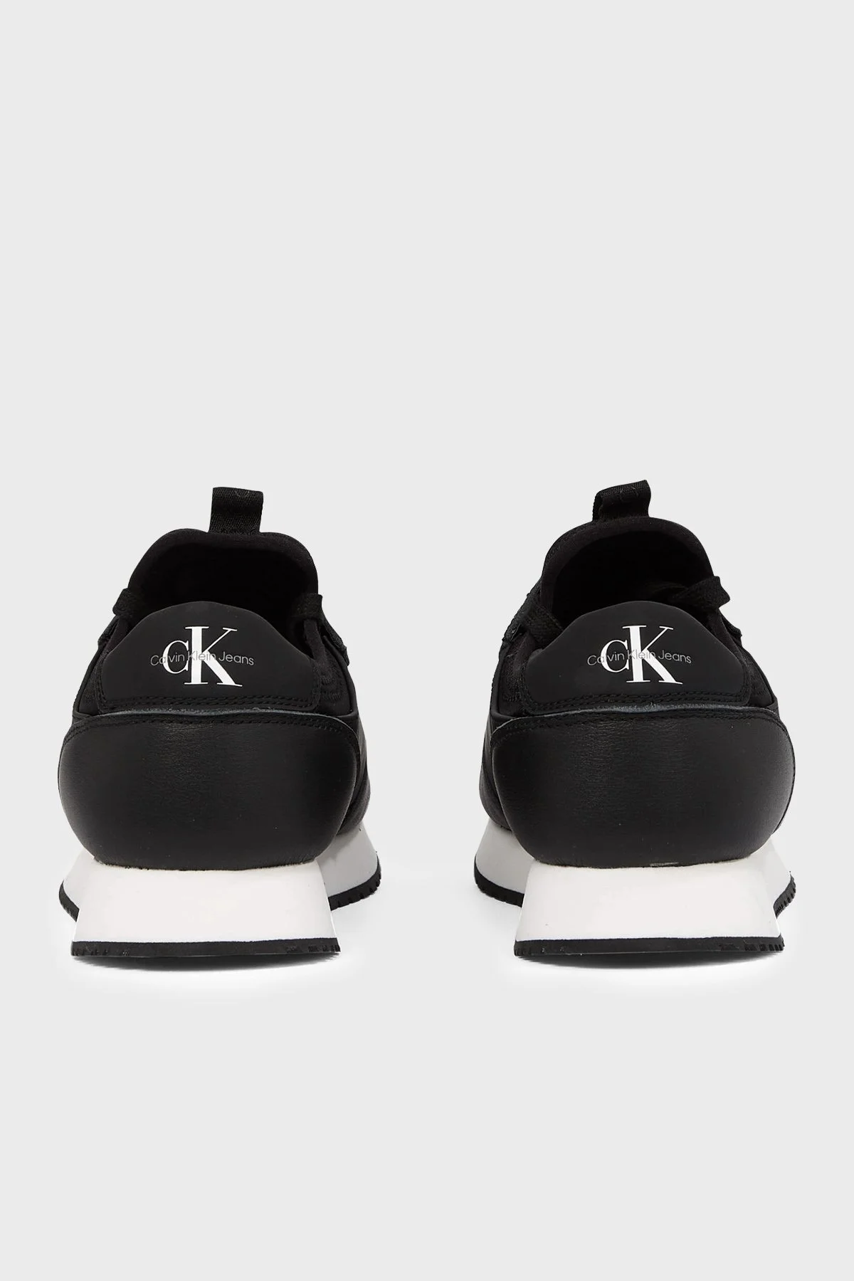 Calvin Klein Deri Logolu Sneaker YM0YM011180GM Erkek Ayakkabı YM0YM01118 0GM SİYAH-BEYAZ - 9