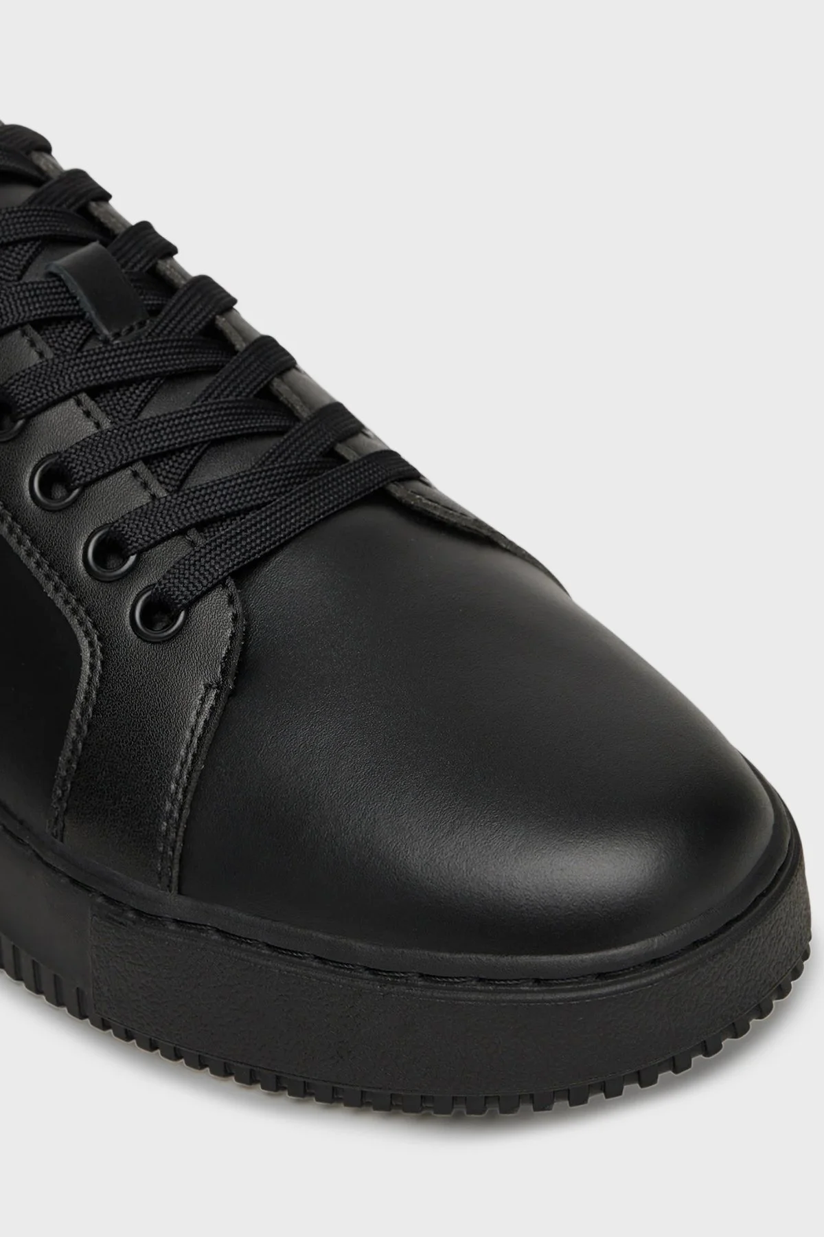 Calvin Klein Deri Logolu Sneaker YM0YM012960GJ Erkek Ayakkabı YM0YM01296 0GJ SİYAH - 5