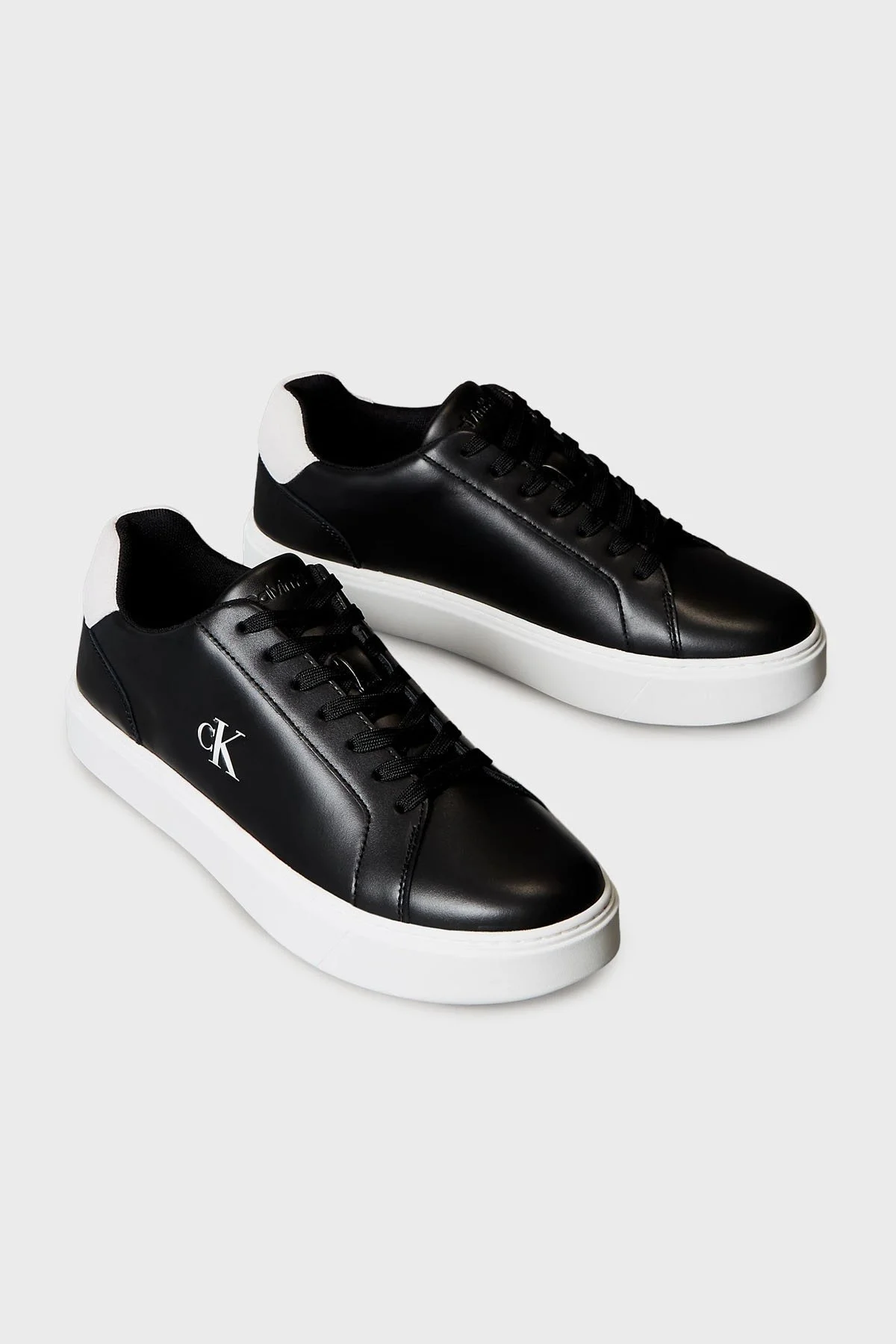 Calvin Klein Deri Logolu Sneaker YM0YM014350GM Erkek Ayakkabı YM0YM01435 0GM SİYAH-BEYAZ - 3