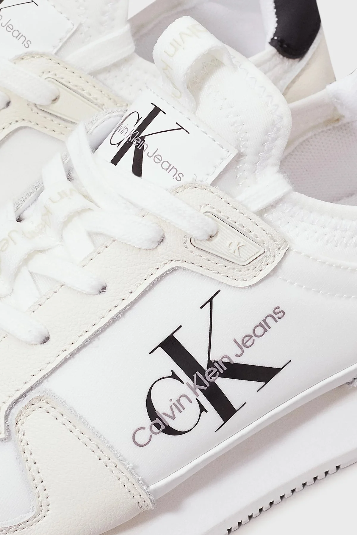 Calvin Klein Deri Logolu Sneaker YW0YW0161601W Bayan Ayakkabı YW0YW01616 01W BEYAZ-SİYAH - 14