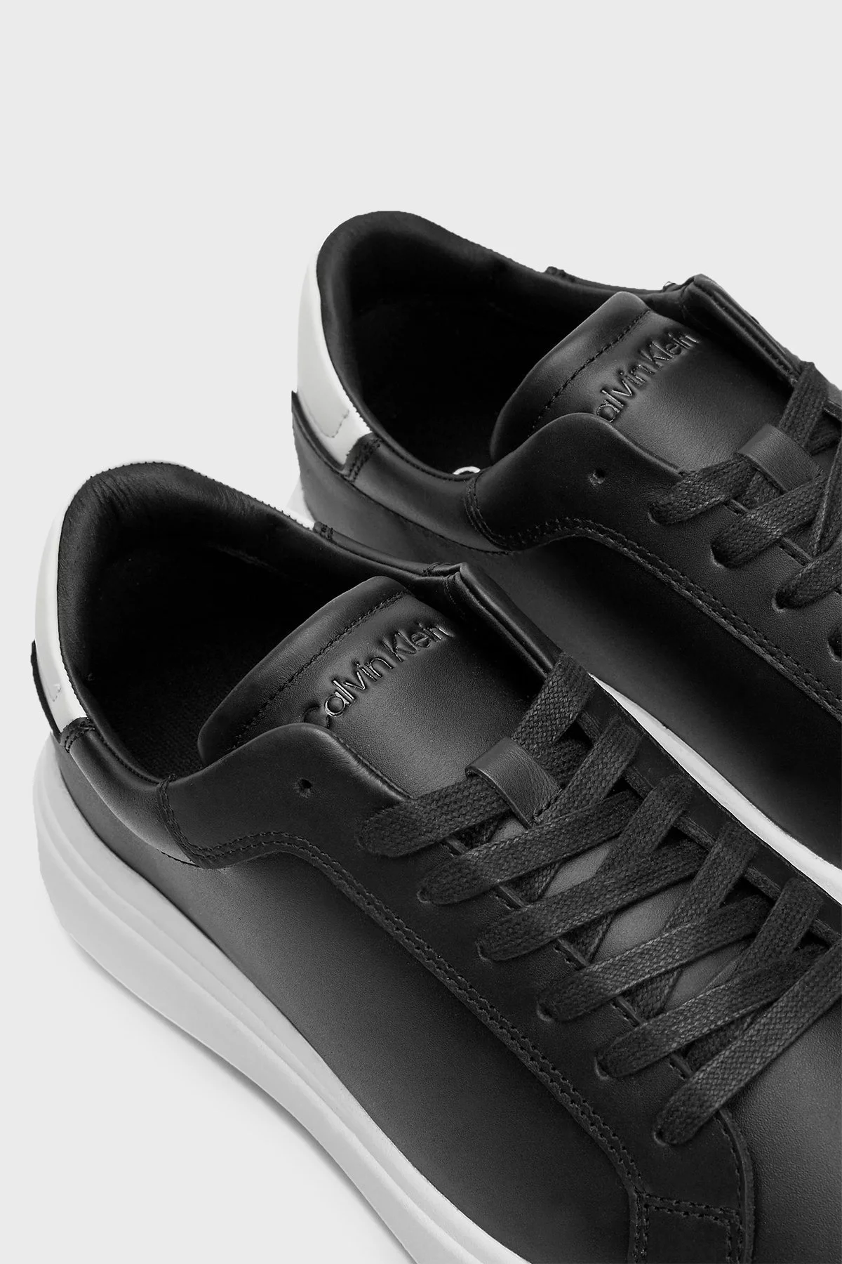 Calvin Klein Deri Sneaker HM0HM010160GP Erkek Ayakkabı HM0HM01016 0GP SİYAH-BEYAZ - 6