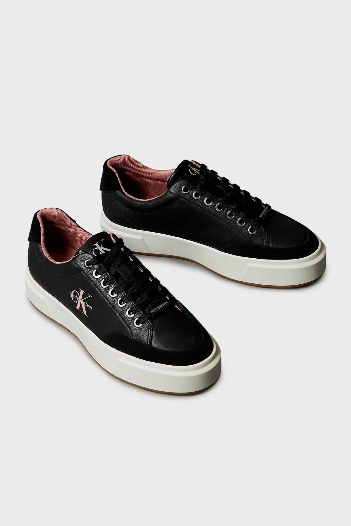 Calvin Klein Deri Süet Detaylı Sneaker YW0YW0202301G Bayan Ayakkabı YW0YW02023 01G SİYAH - 2