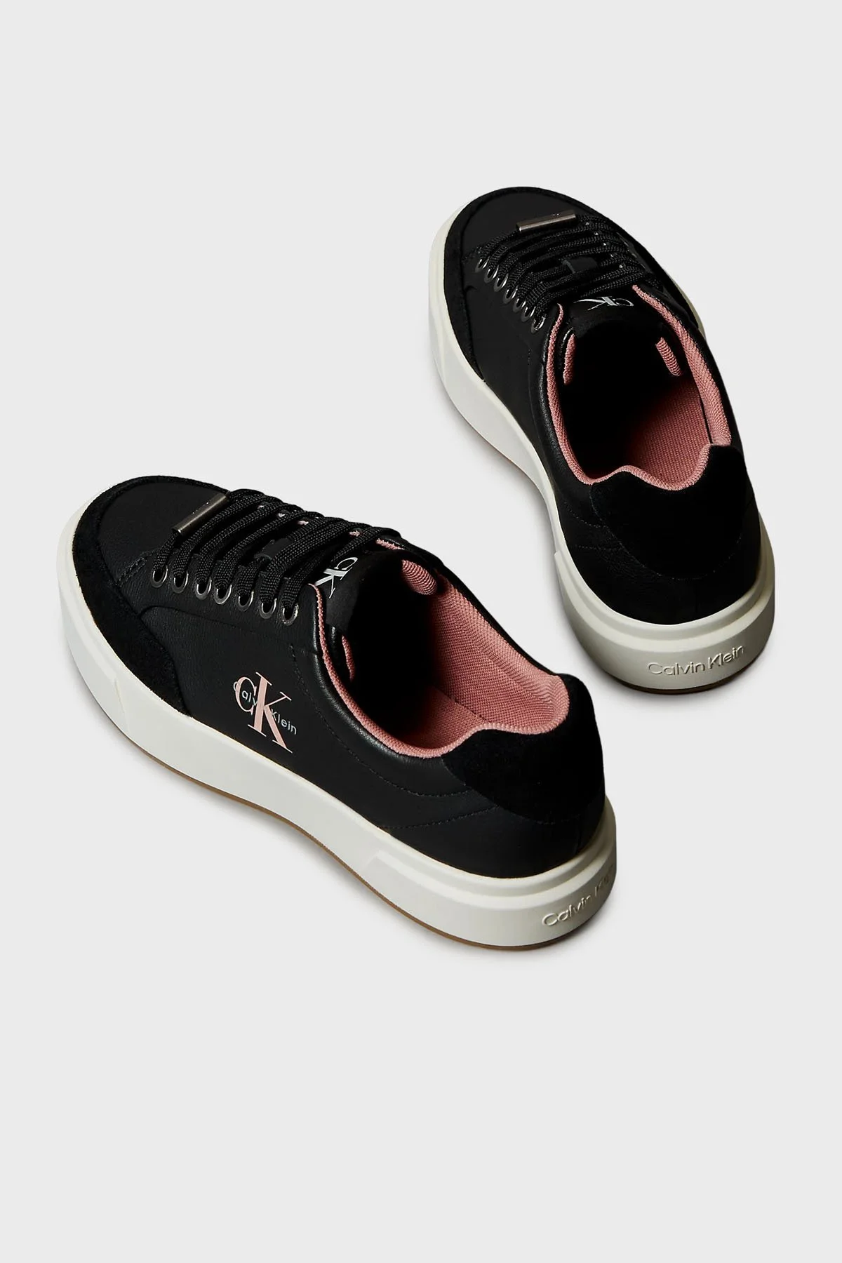 Calvin Klein Deri Süet Detaylı Sneaker YW0YW0202301G Bayan Ayakkabı YW0YW02023 01G SİYAH - 5