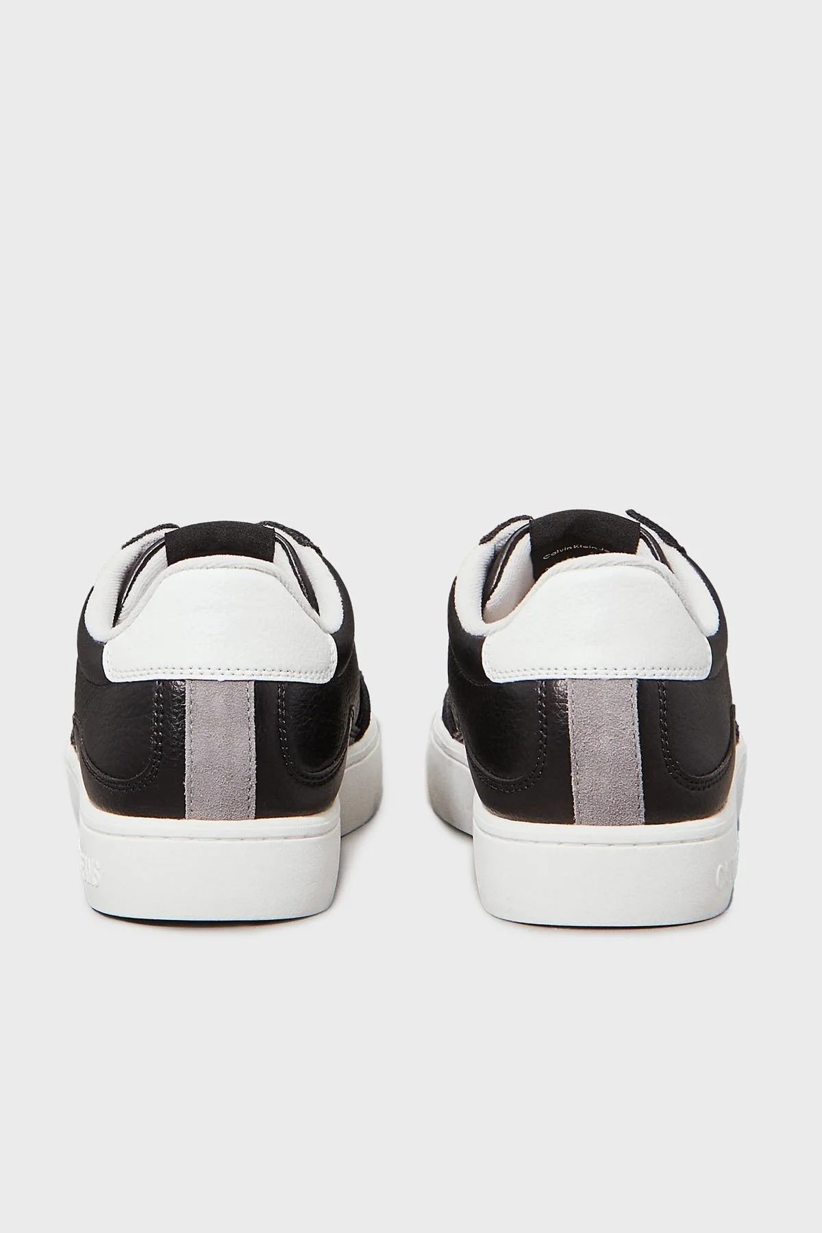 Calvin Klein Deri ve Süet Detaylı Sneaker YM0YM011530GM Erkek Ayakkabı YM0YM01153 0GM SİYAH-BEYAZ - 12
