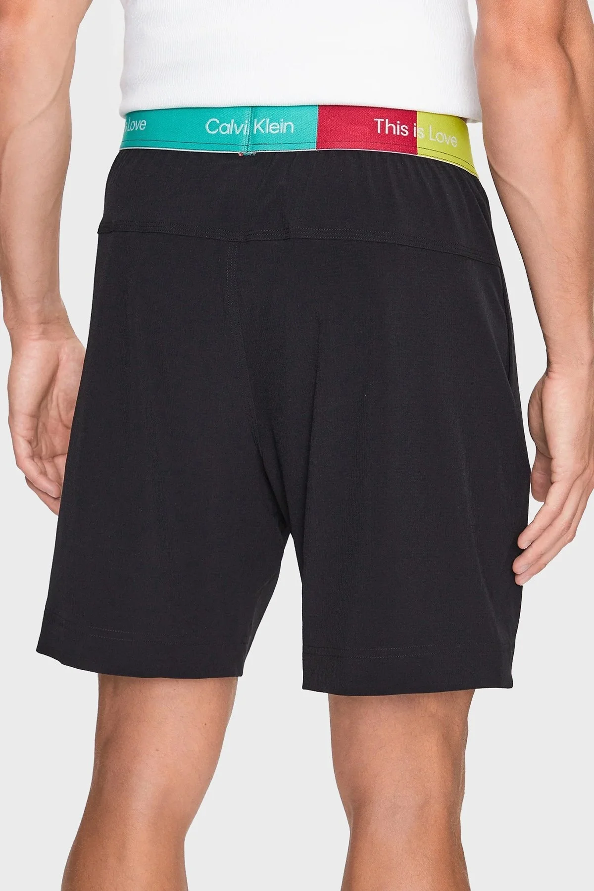 Calvin Klein Elastik Bel Bantlı Cepli Regular Fit 00GMS3S808BAE Erkek Short 00GMS3S808 BAE SİYAH - 3