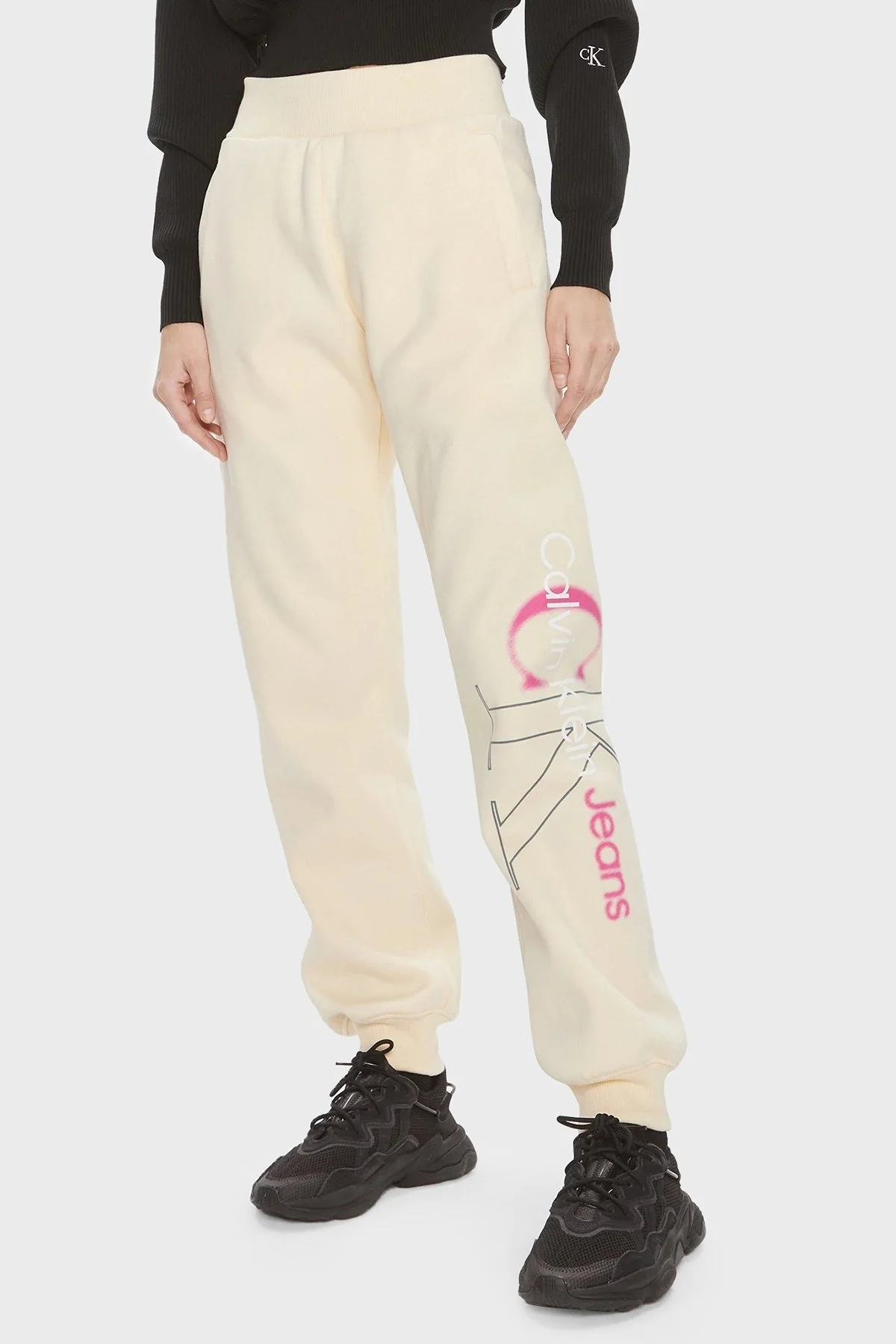 Calvin Klein Elastik Bel Bantlı Pamuklu Relaxed Fit Jogger J20J222606ZCY Bayan Pantolon J20J222606 ZCY EKRU - 2