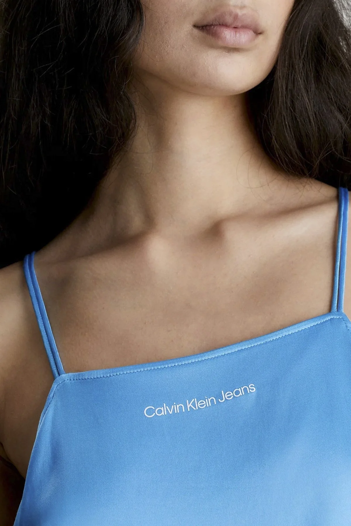 Calvin Klein Esnek Sırtı Çapraz İp Askılı Saten Bluz J20J220713CY0 Bayan Top J20J220713 CY0 MAVİ - 3