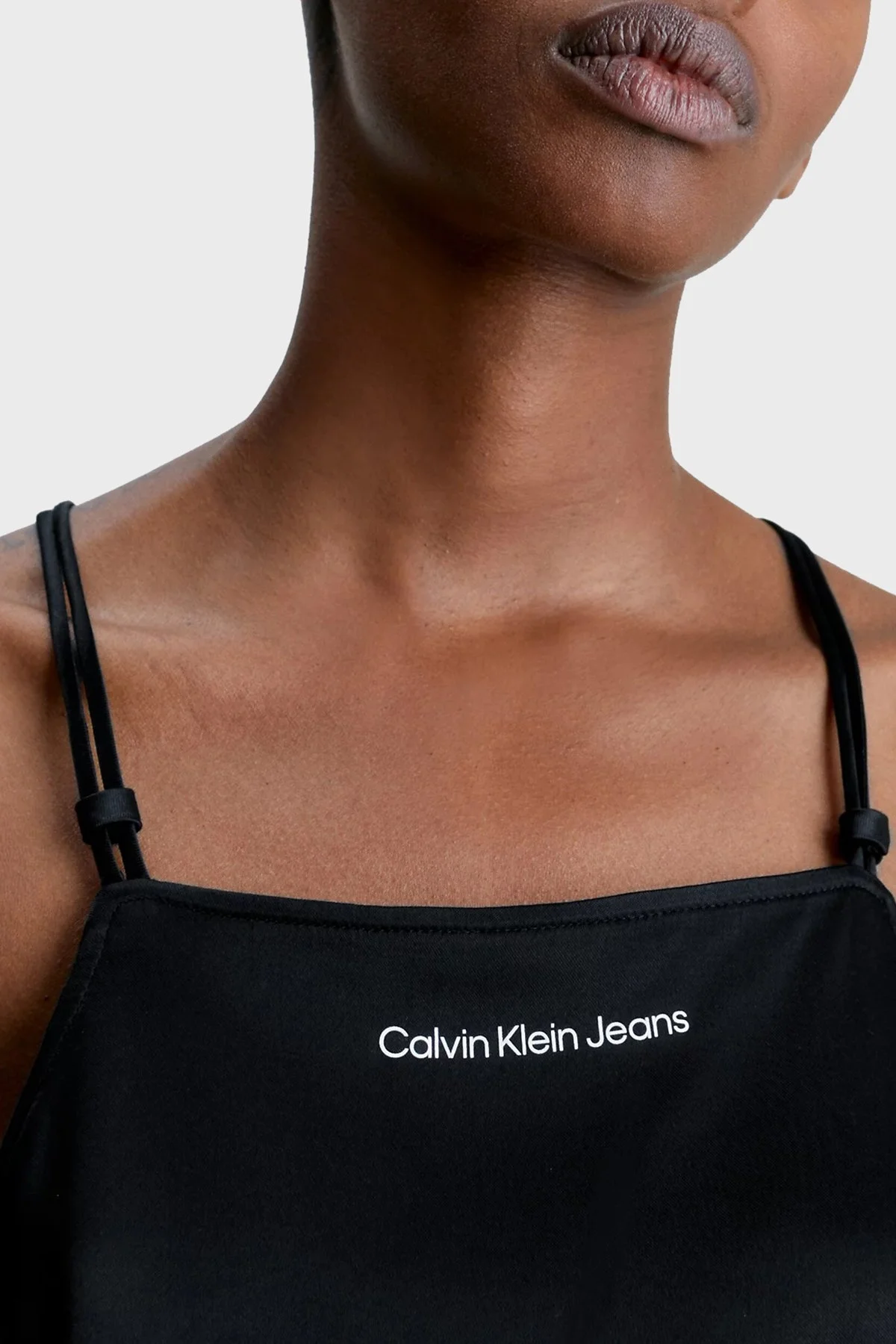 Calvin Klein Esnek Sırtı Çapraz İp Askılı Saten J20J220713BEH Bayan Bluz J20J220713 BEH SİYAH - 3