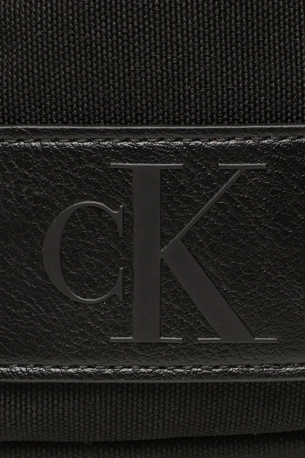 Calvin Klein Fermuarlı Ayarlanabilir Çapraz Askılı Erkek Çanta K50K510412 BDS SİYAH - 5