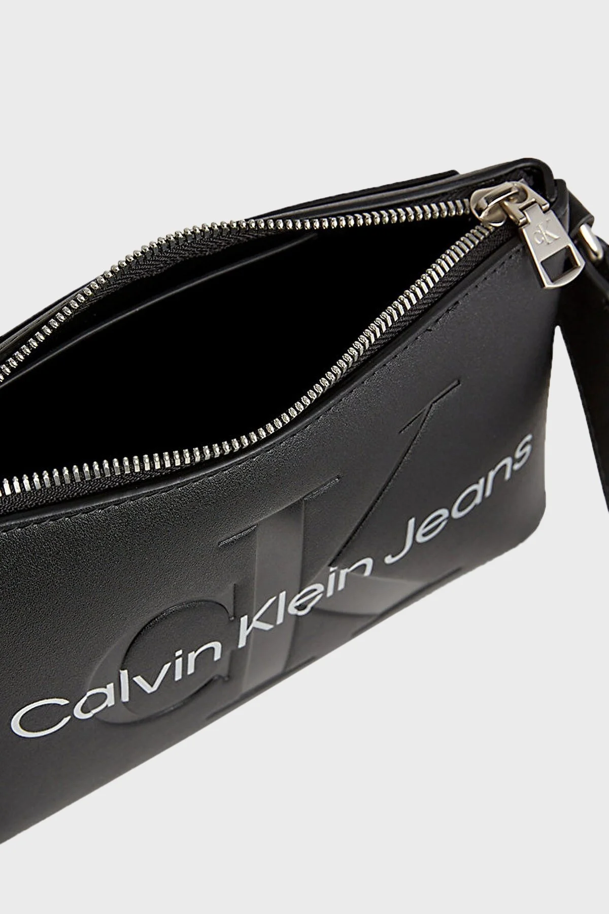 Calvin Klein Fermuarlı Ayarlanabilir Çapraz Askılı K60K6106810GL Bayan Çanta K60K610681 0GL SİYAH - 5