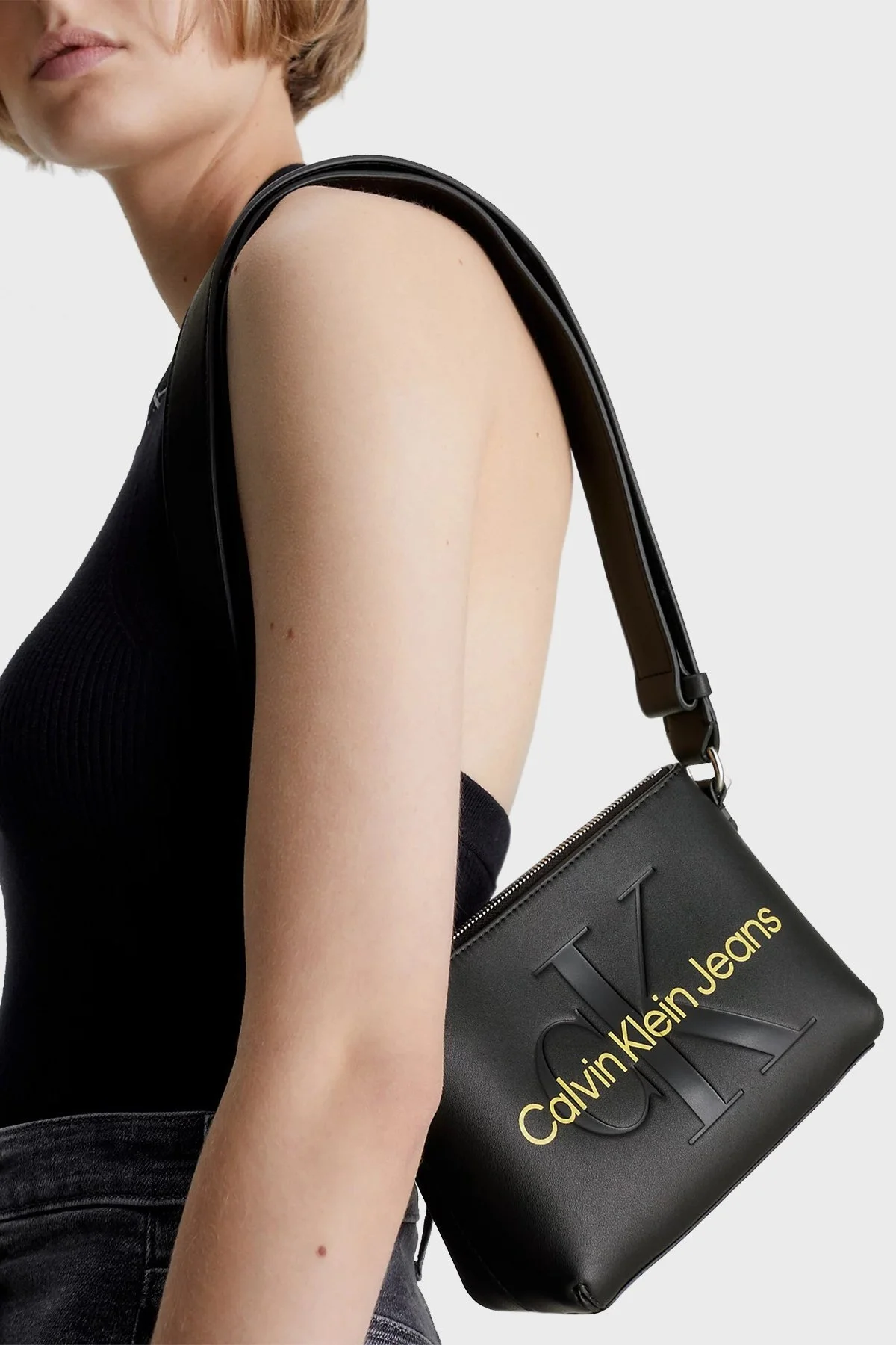 Calvin Klein Fermuarlı Ayarlanabilir Çapraz Askılı K60K6106810GN Bayan Çanta K60K610681 0GN SİYAH - 3