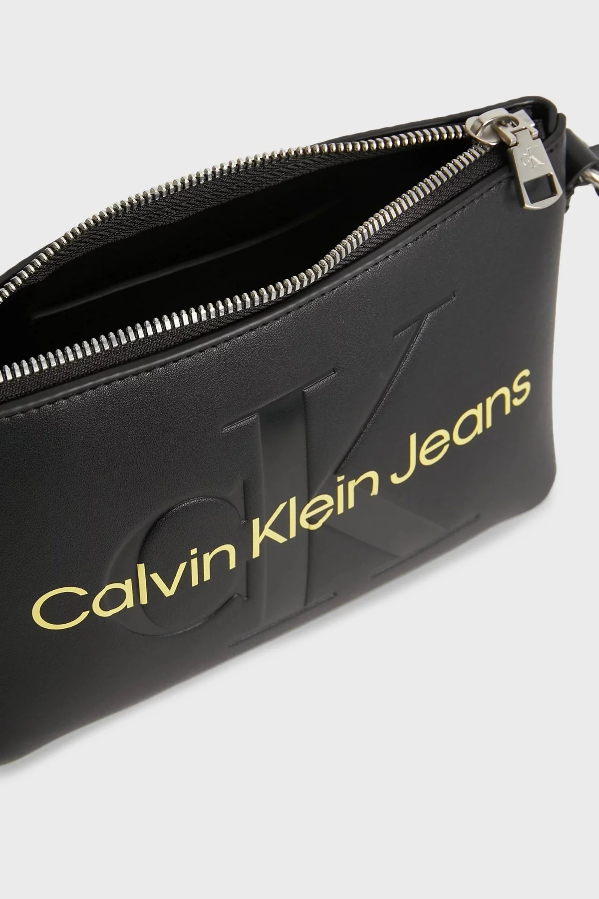 Calvin Klein Fermuarlı Ayarlanabilir Çapraz Askılı K60K6106810GN Bayan Çanta K60K610681 0GN SİYAH - 5