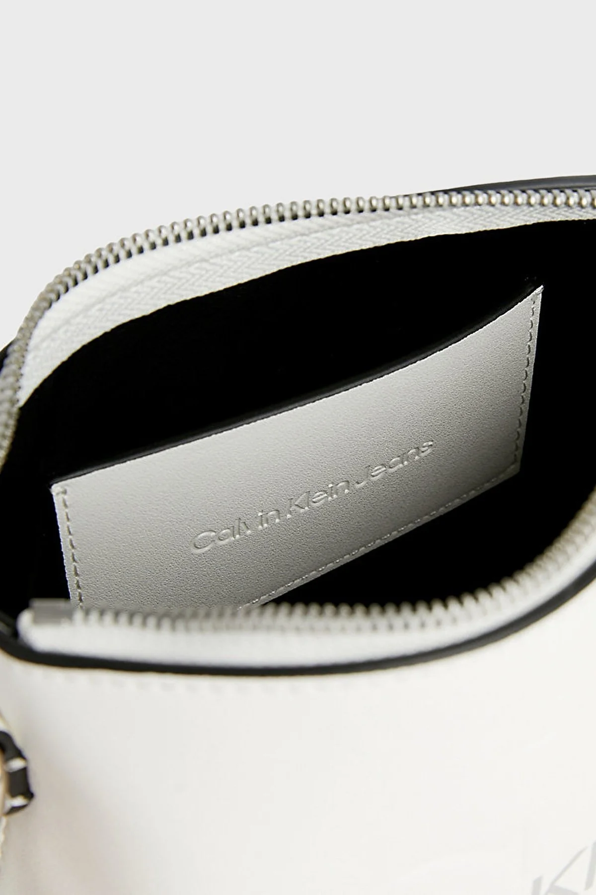 Calvin Klein Fermuarlı Ayarlanabilir Çapraz Askılı K60K6106810LI Bayan Çanta K60K610681 0LI BEYAZ-GÜMÜŞ - 5