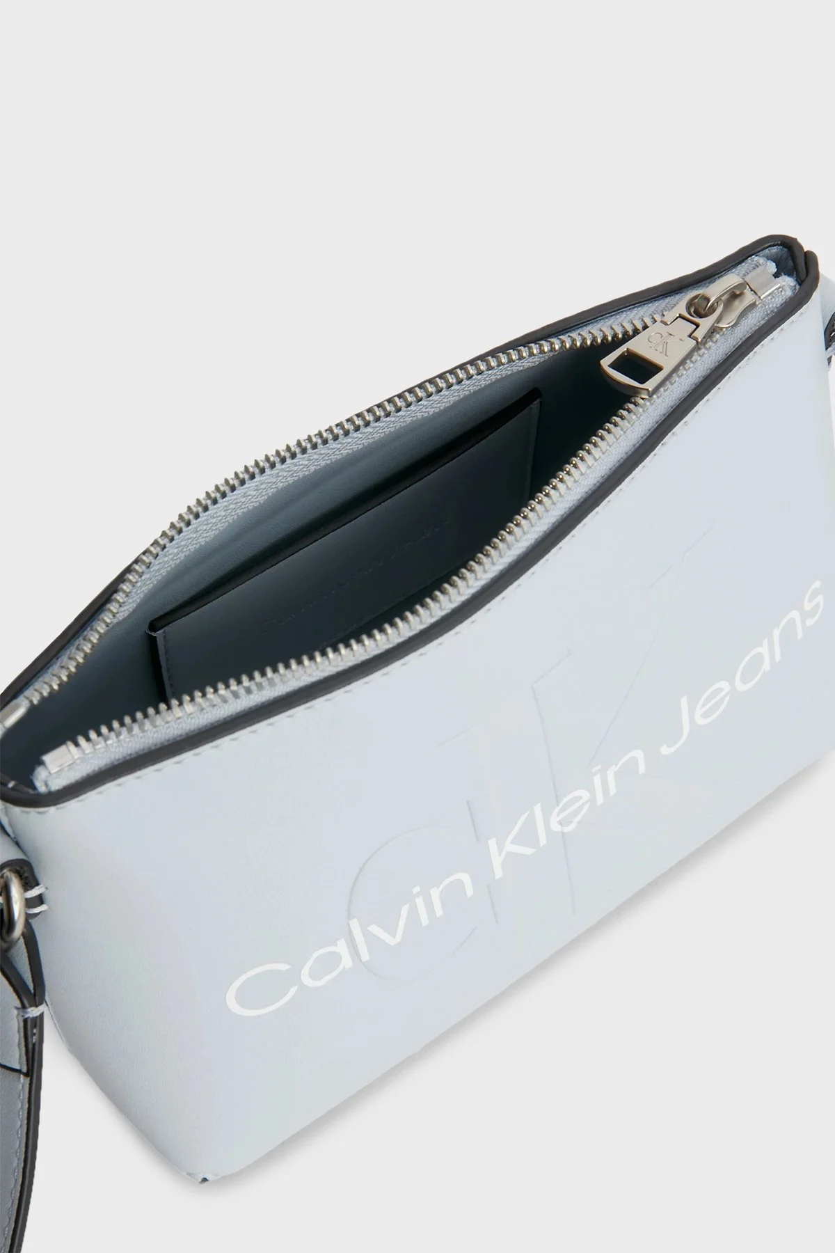 Calvin Klein Fermuarlı Ayarlanabilir Çapraz Askılı K60K610681PNZ Bayan Çanta K60K610681 PNZ AÇIK MAVİ - 5