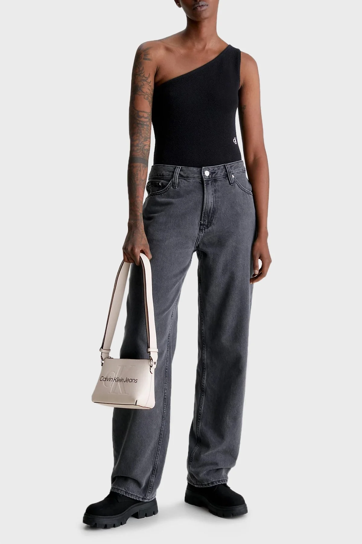 Calvin Klein Fermuarlı Ayarlanabilir Çapraz Askılı K60K610681TGE Bayan Çanta K60K610681 TGE BEJ - 3