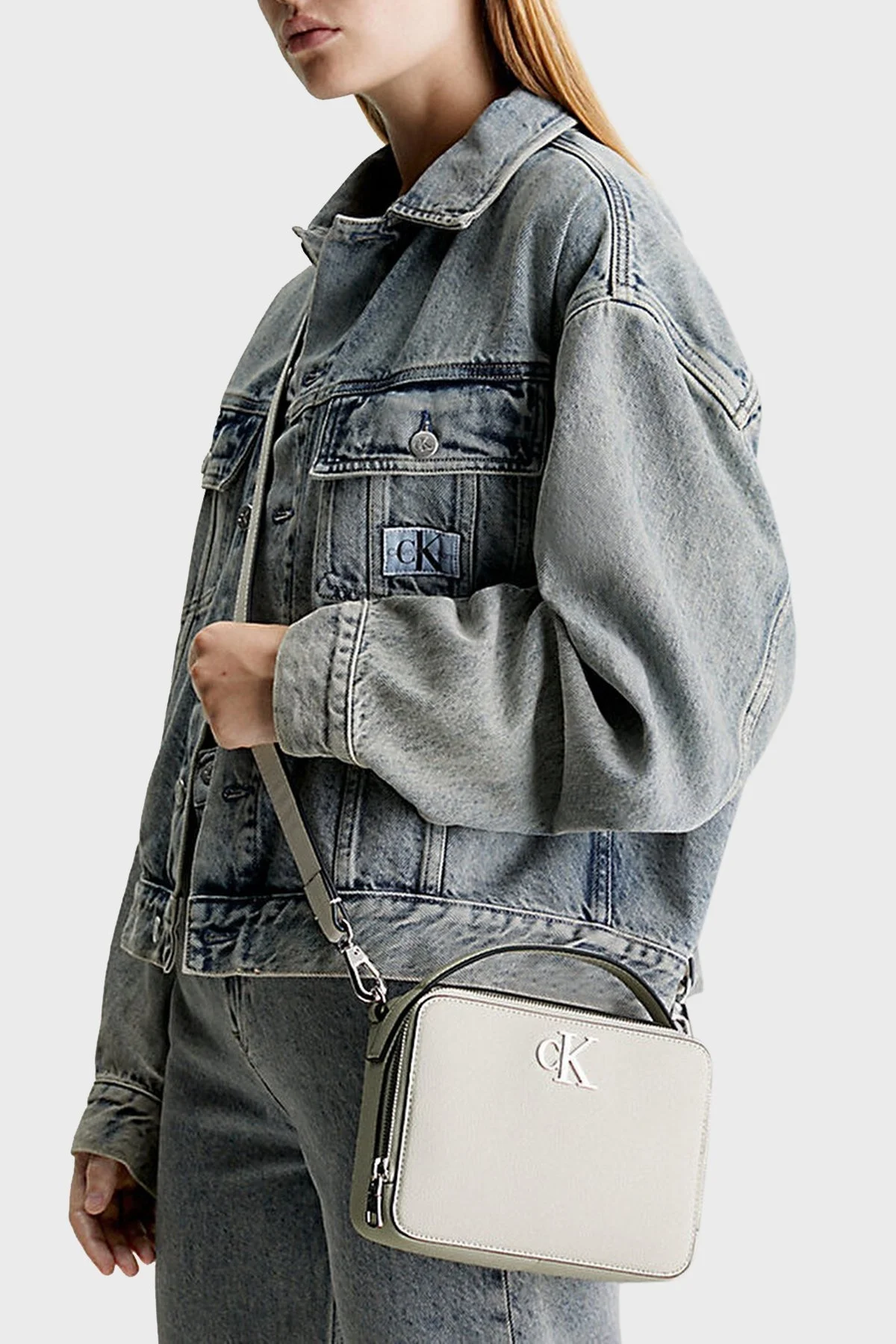 Calvin Klein Fermuarlı Ayarlanabilir Çapraz Askılı K60K610683CI2 Bayan Çanta K60K610683 CI2 BEYAZ - 3