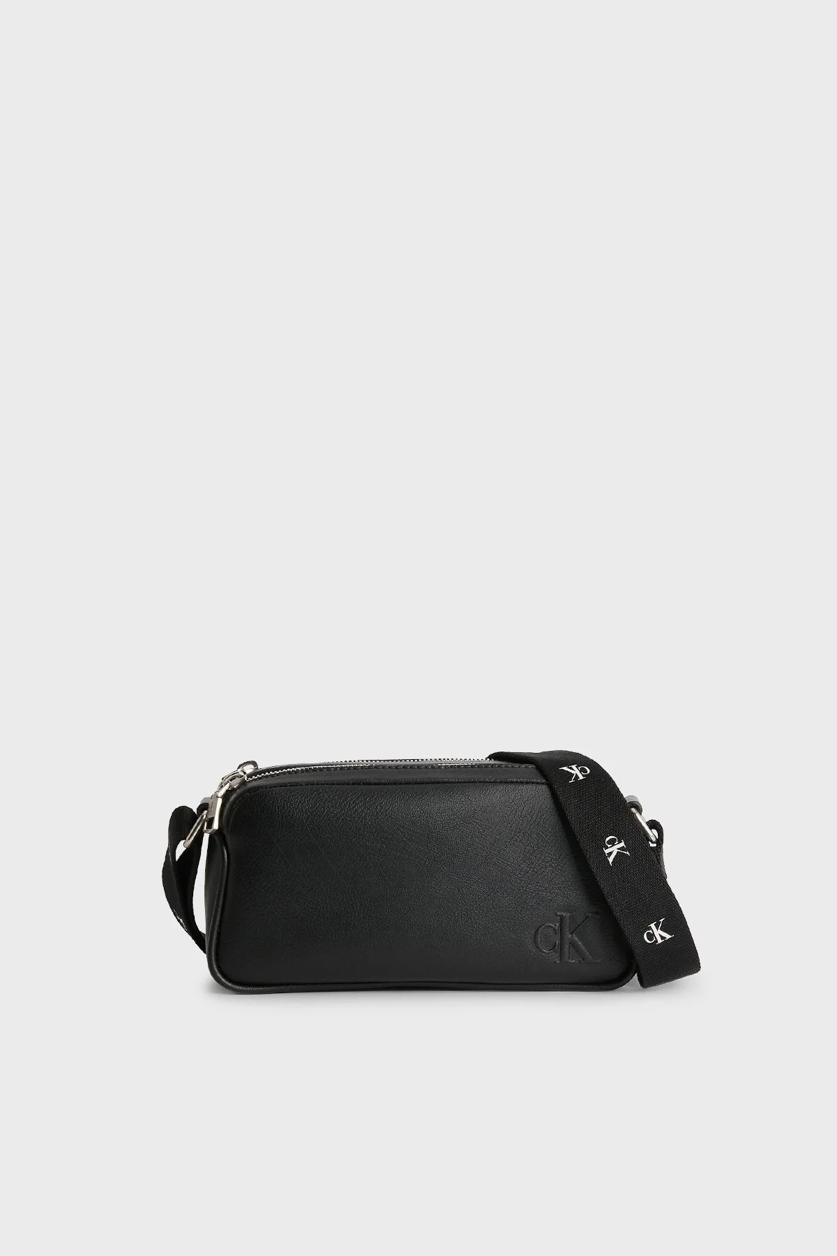 Calvin Klein Fermuarlı Ayarlanabilir Omuz Askılı Bayan Çanta K60K610326 BDS SİYAH - 1