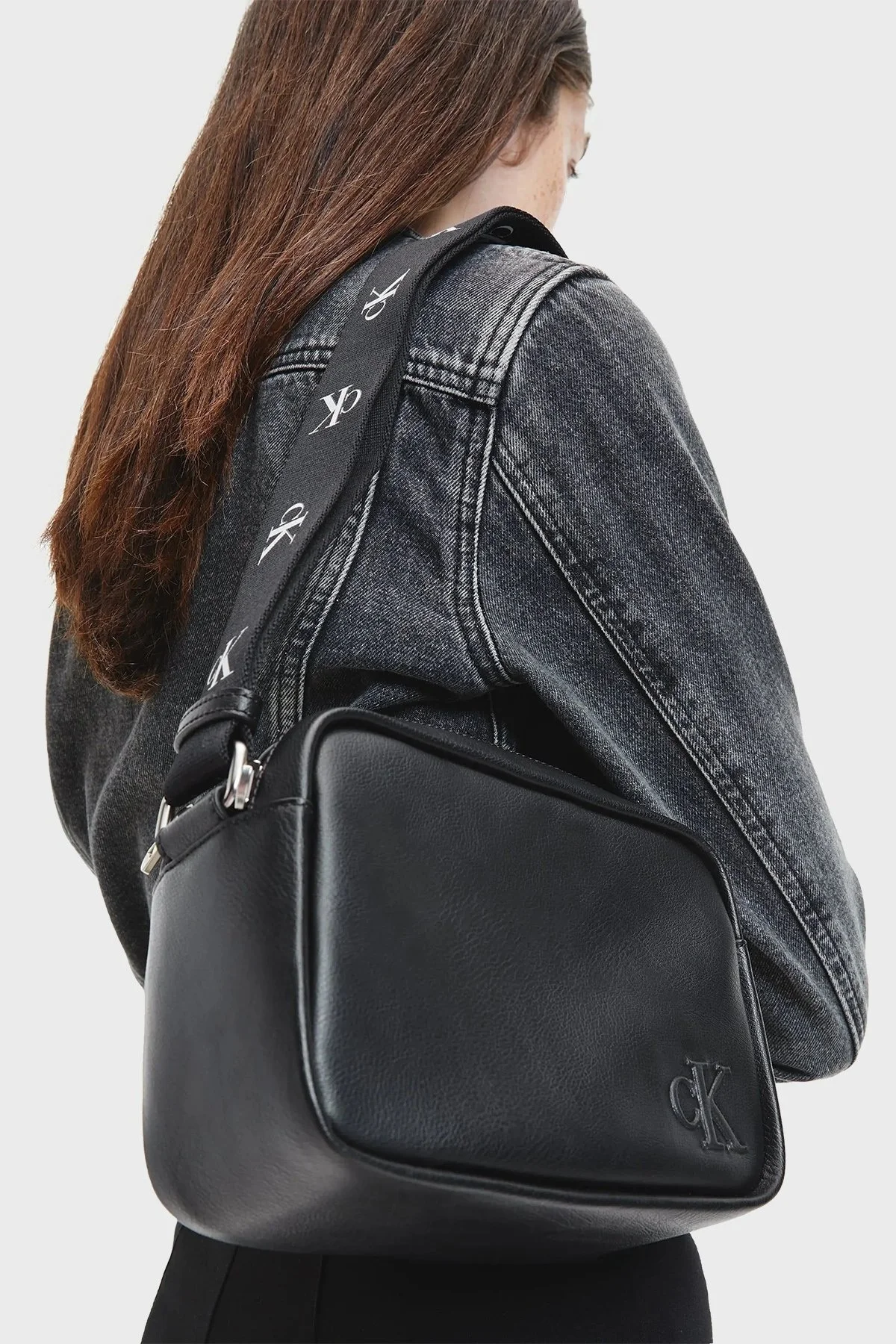Calvin Klein Fermuarlı Ayarlanabilir Omuz Askılı K60K610326BDS Bayan Çanta K60K610326 BDS 1 SİYAH - 5