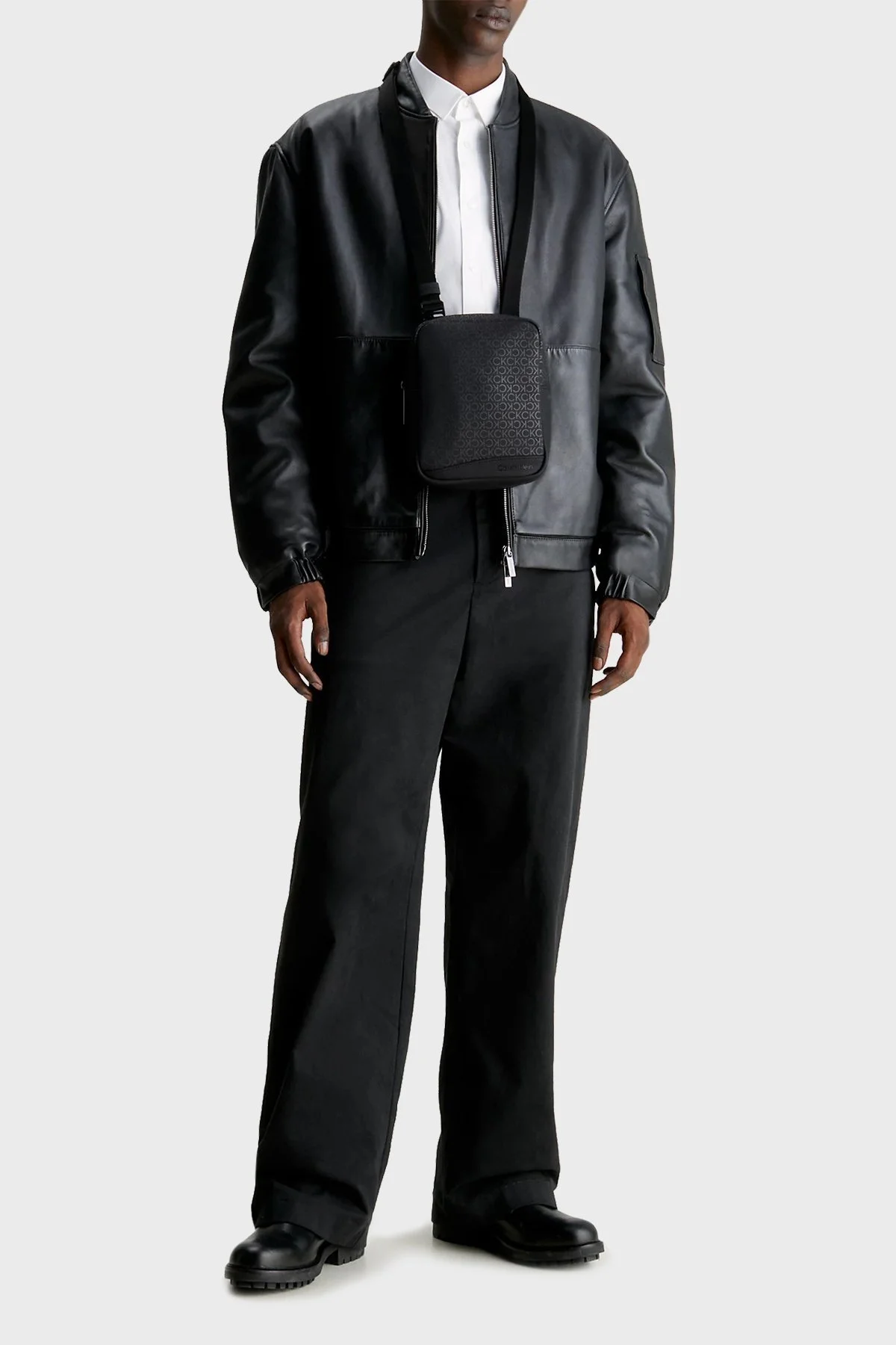 Calvin Klein Fermuarlı Çapraz Askılı K50K5112270GL Erkek Çanta K50K511227 0GL SİYAH - 2
