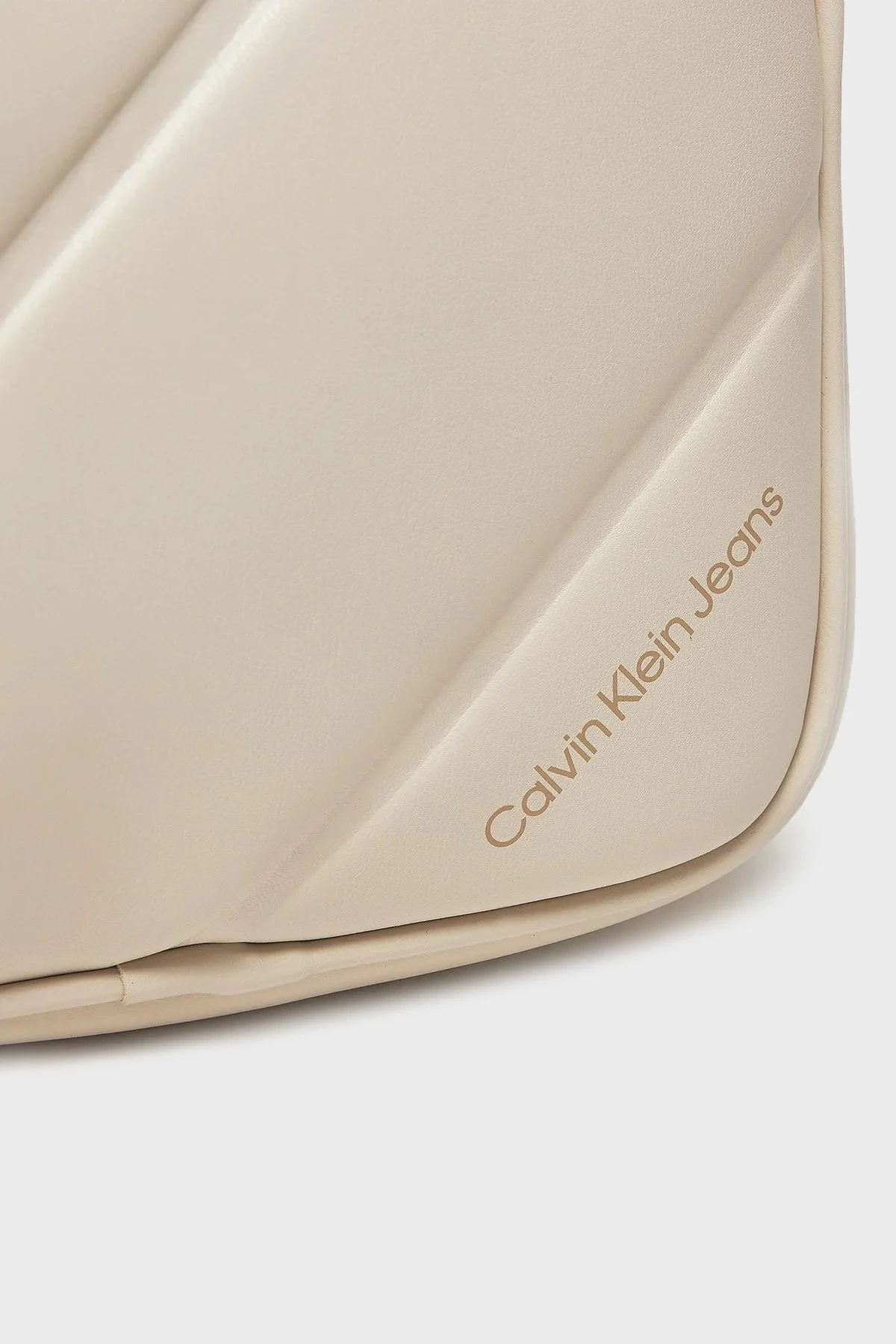 Calvin Klein Fermuarlı Çapraz Askılı K60K611821ACF Bayan Çanta K60K611821 ACF BEJ - 5