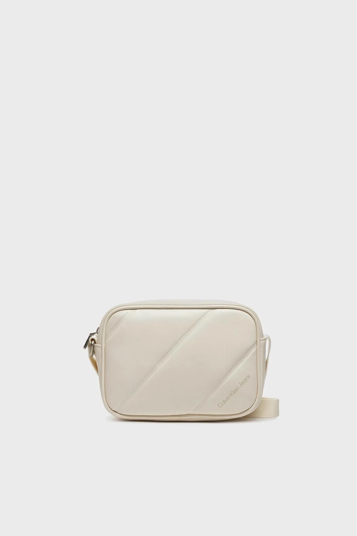 Calvin Klein Fermuarlı Çapraz Askılı K60K611821YAN Bayan Çanta K60K611821 YAN BEYAZ - 1