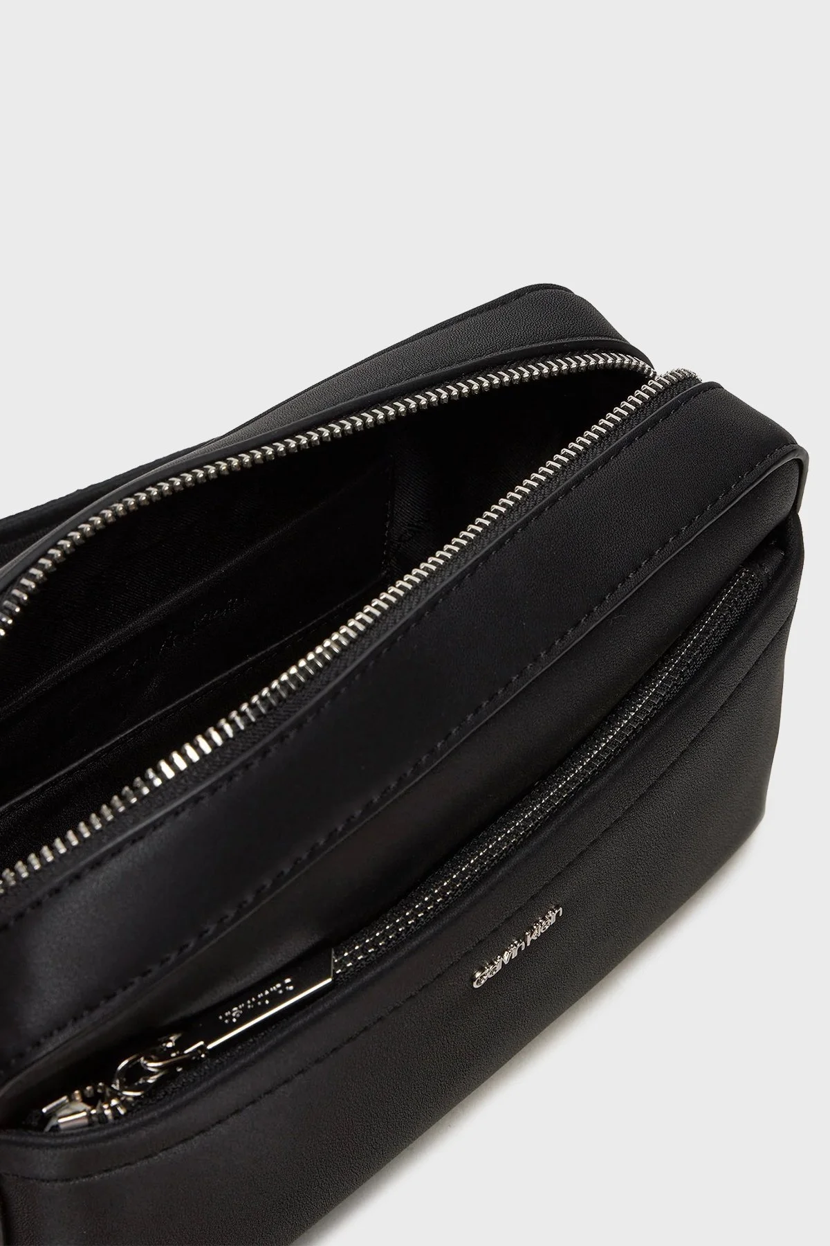 Calvin Klein Fermuarlı Çıkarılabilir Çift Askılı K60K612901BEH Bayan Çanta K60K612901 BEH SİYAH - 5