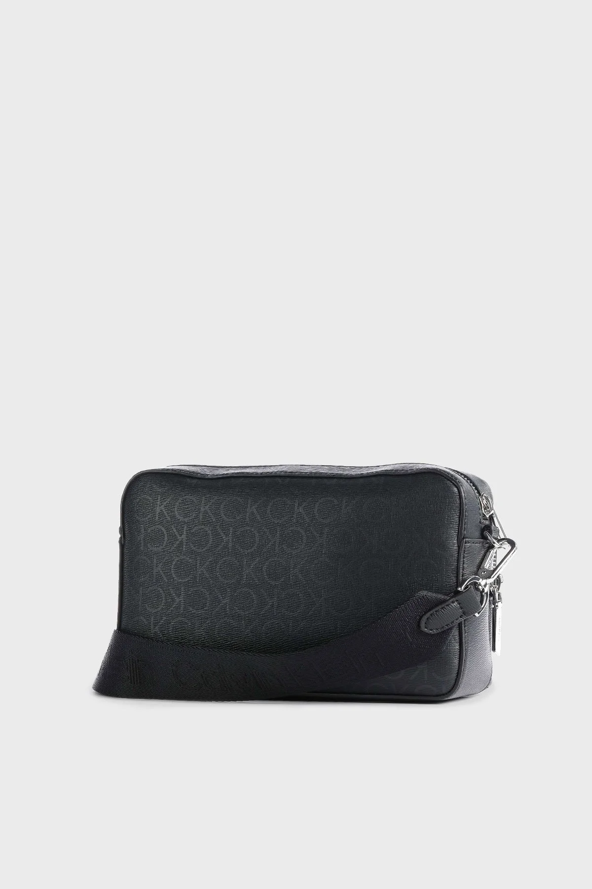 Calvin Klein Fermuarlı Çıkarılabilir Omuz Askılı Bayan Çanta K60K609895 0GJ SİYAH - 2