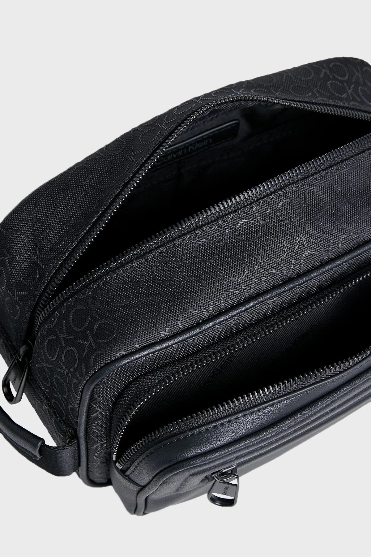 Calvin Klein Fermuarlı K50K5116760GK Erkek Çanta K50K511676 0GK SİYAH - 3