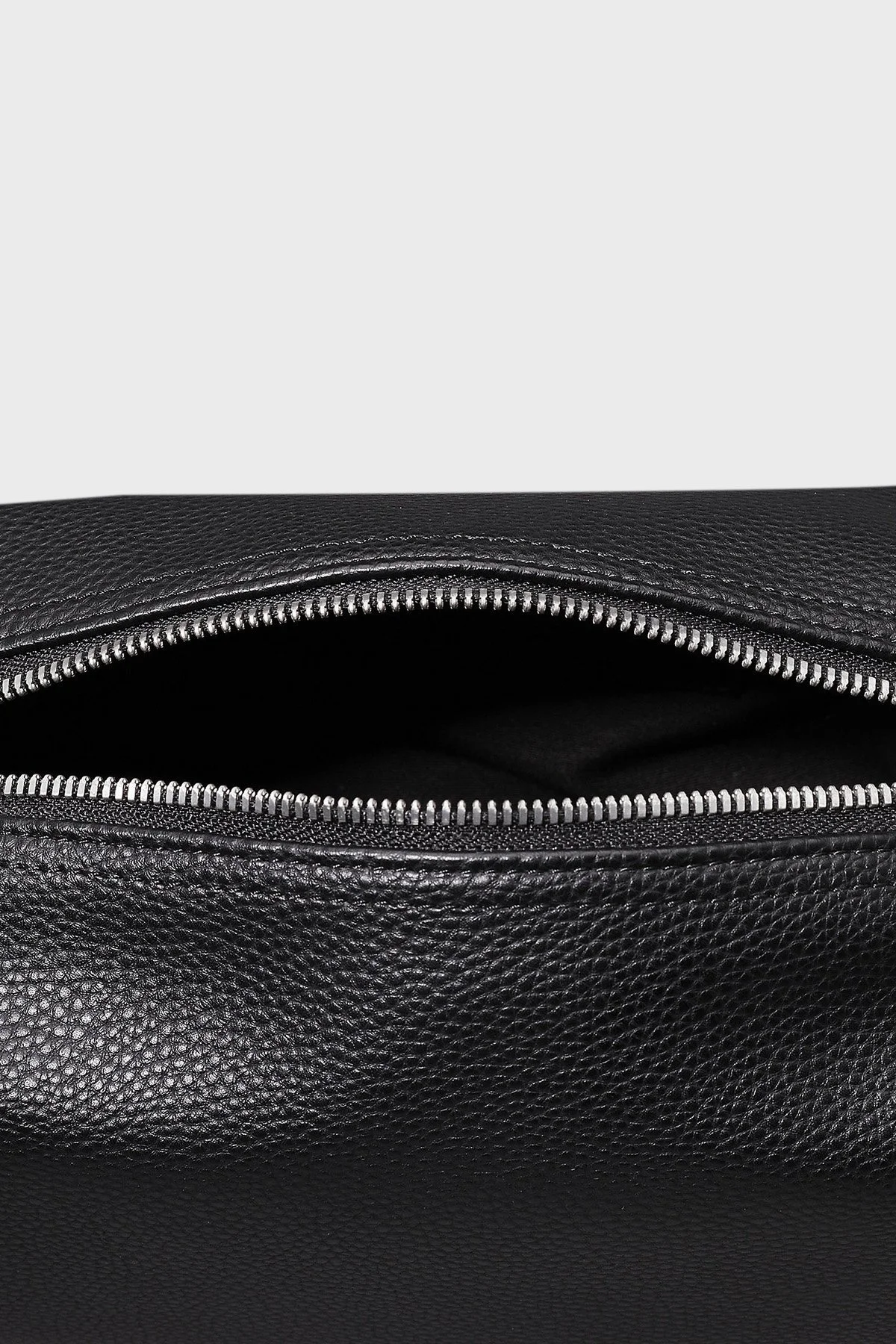 Calvin Klein Fermuarlı Küçük Tutma Saplı K50K512596BEH Erkek Çanta K50K512596 BEH SİYAH - 3