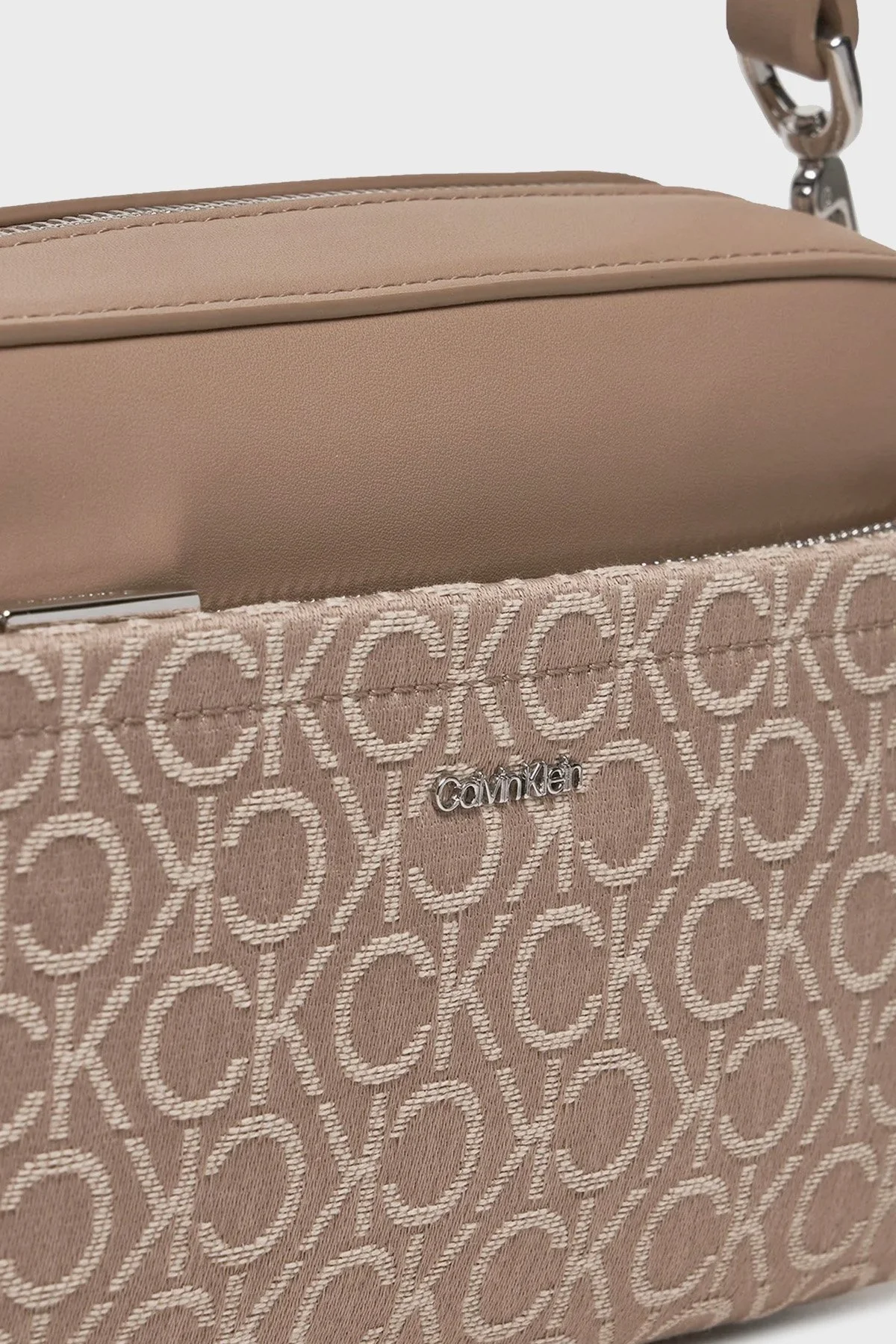 Calvin Klein Fermuarlı Omuz Askılı K60K6121670HE Bayan Çanta K60K612167 0HE KAHVE - 3