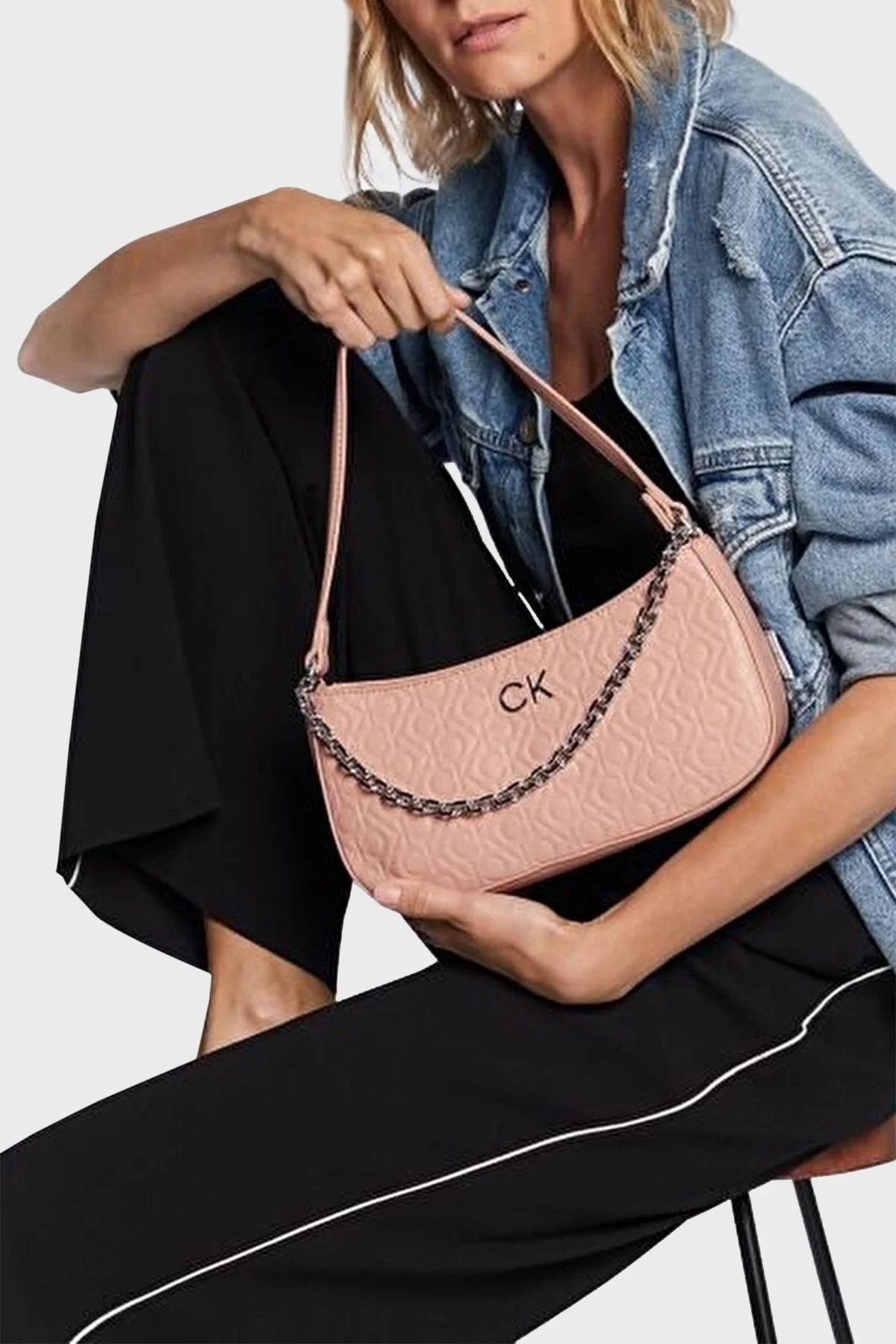 Calvin Klein Fermuarlı Zincir Detaylı Omuz Bayan Çanta K60K610204 GBI PUDRA - 2