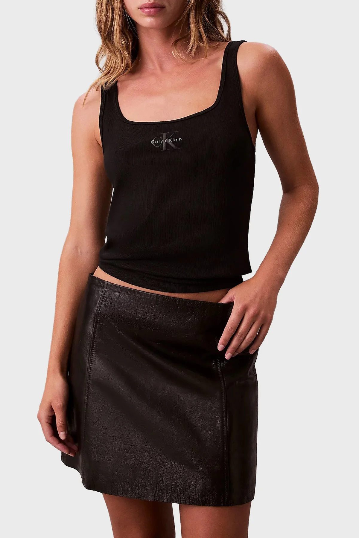 Calvin Klein Fitilli Logolu Pamuklu Slim Fit Yuvarlak Yaka LV047A804GUB1 Bayan Atlet LV047A804G UB1 SİYAH - 1