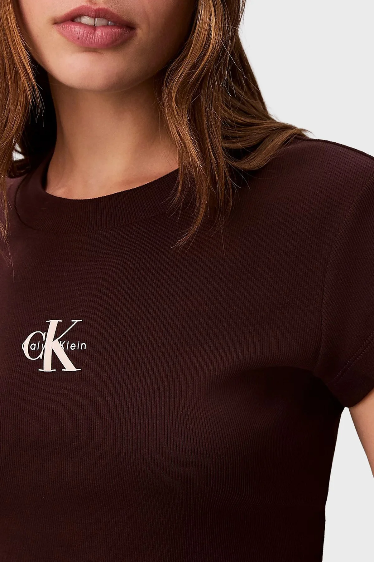 Calvin Klein Fitilli Pamuklu Slim Fit Bisiklet Yaka Crop LV047AB8022E8 Bayan T Shirt LV047AB802 2E8 BORDO - 5