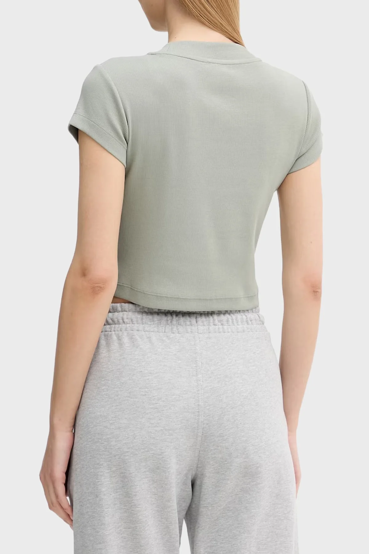 Calvin Klein Fitilli Pamuklu Slim Fit Bisiklet Yaka Crop LV047AB802PEZ Kadın T Shirt LV047AB802 PEZ HAKİ - 3