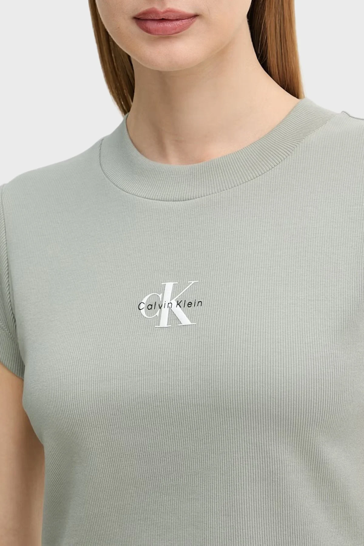 Calvin Klein Fitilli Pamuklu Slim Fit Bisiklet Yaka Crop LV047AB802PEZ Kadın T Shirt LV047AB802 PEZ HAKİ - 4