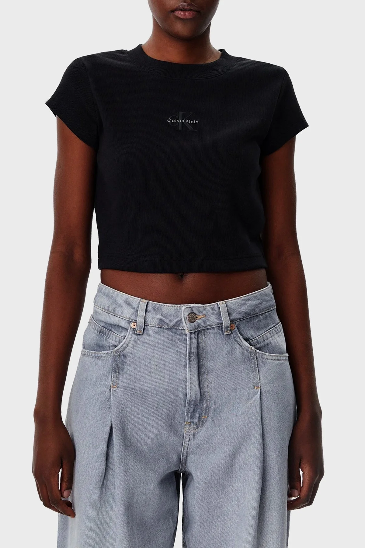 Calvin Klein Fitilli Pamuklu Slim Fit Bisiklet Yaka Crop LV047AB802UB1 Bayan T Shirt LV047AB802 UB1 SİYAH - 1