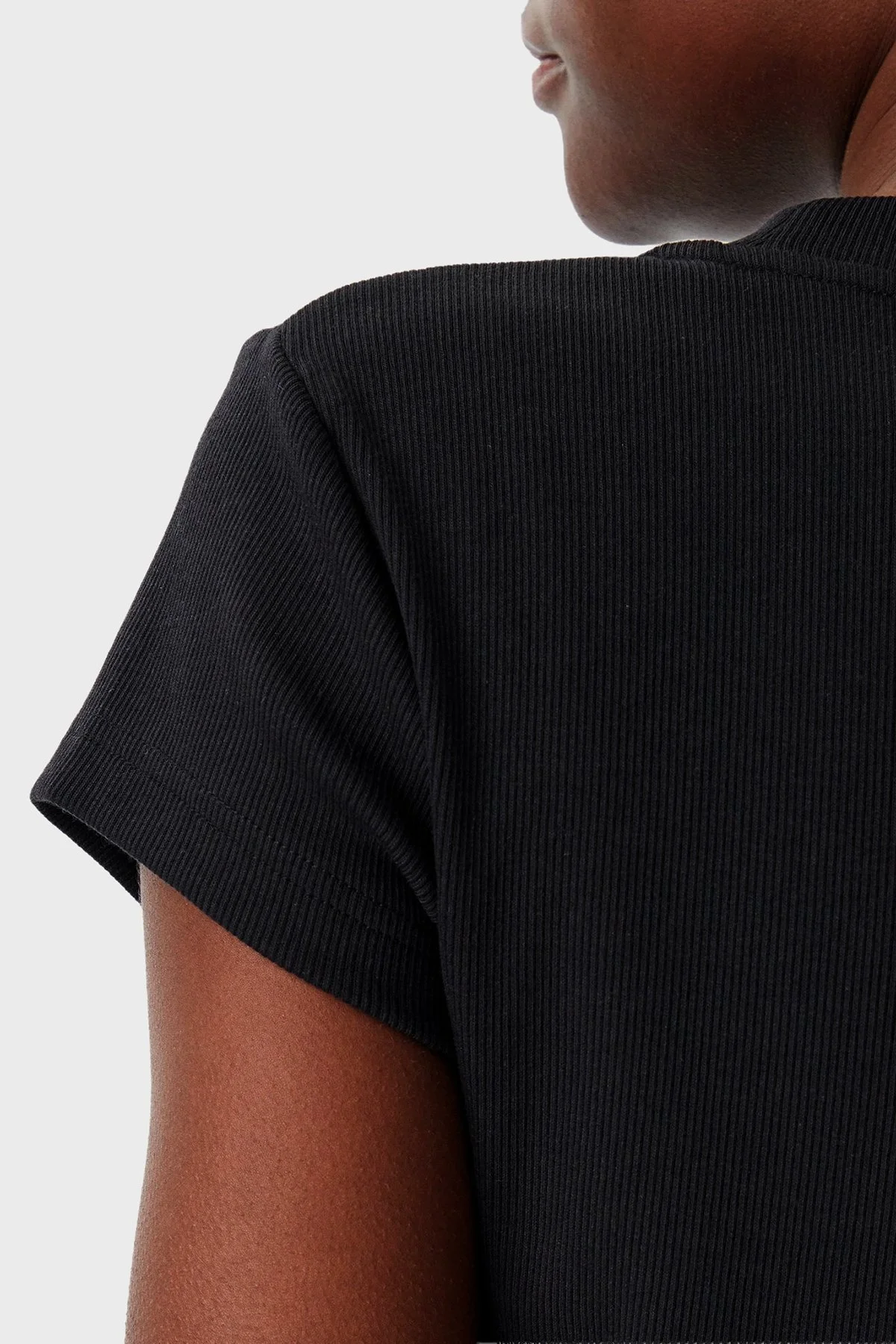 Calvin Klein Fitilli Pamuklu Slim Fit Bisiklet Yaka Crop LV047AB802UB1 Bayan T Shirt LV047AB802 UB1 SİYAH - 5