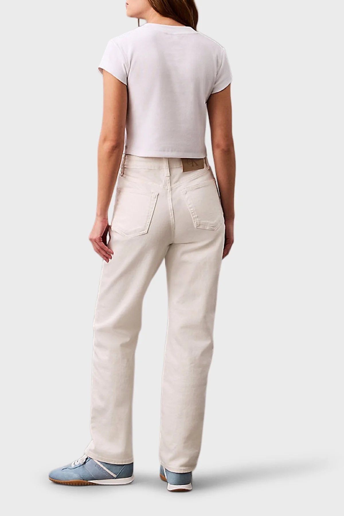 Calvin Klein Fitilli Pamuklu Slim Fit Bisiklet Yaka Crop LV047AB802YAA Bayan T Shirt LV047AB802 YAA BEYAZ - 4