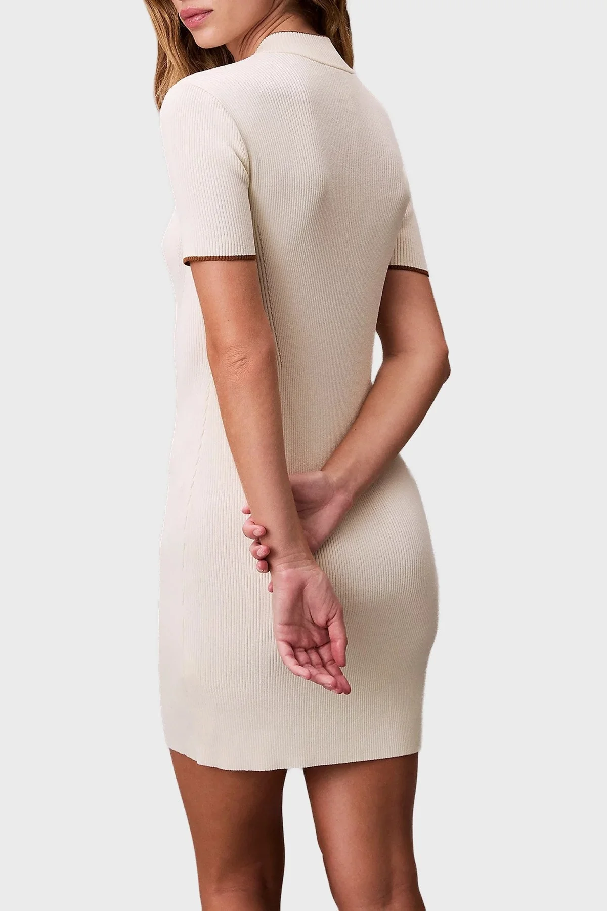 Calvin Klein Fitilli Slim Fit Yarım Fermuarlı Dik Yaka Mini Boy LV044C330GYAS Bayan Elbise LV044C330G YAS EKRU - 3