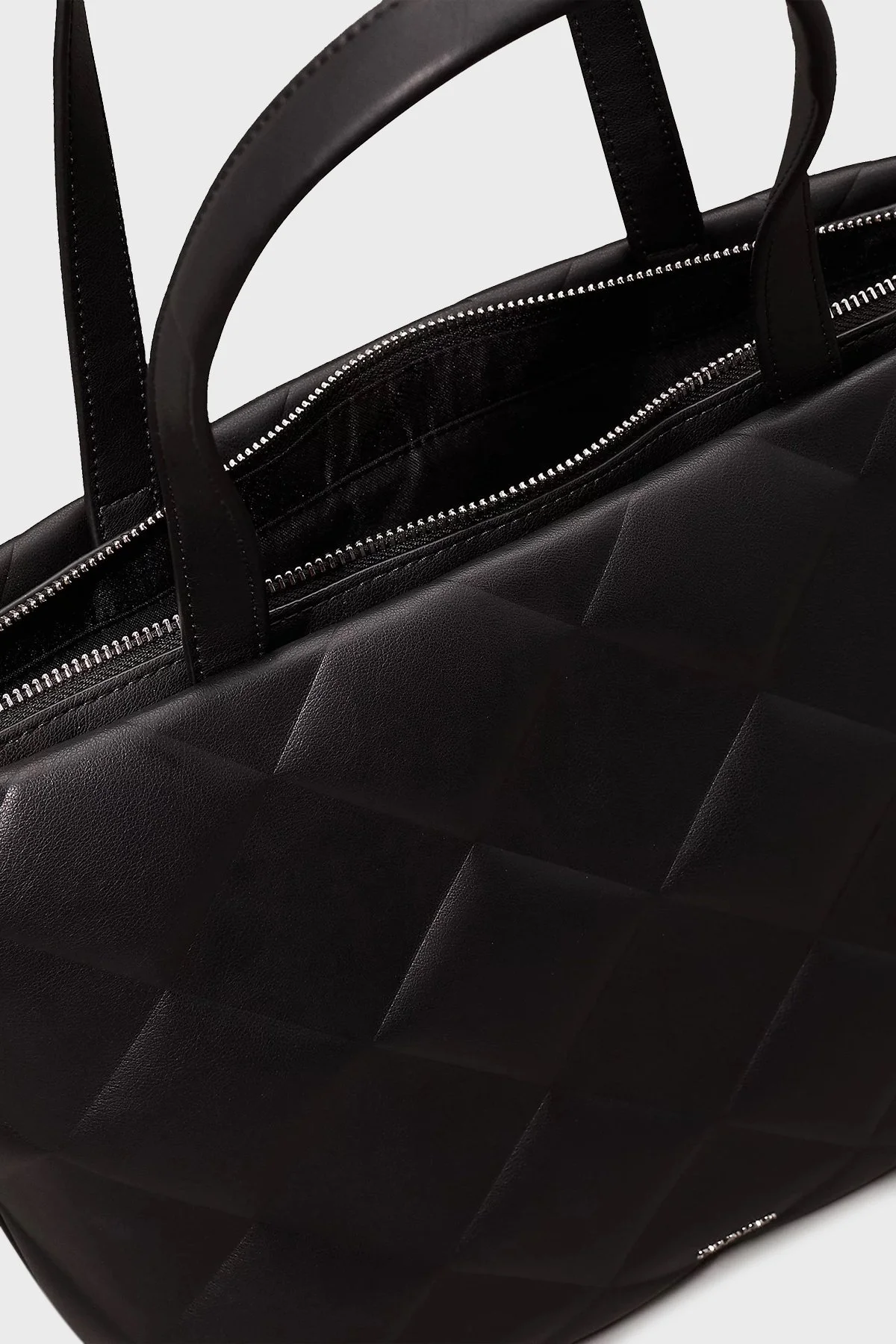 Calvin Klein Geometrik Desenli Fermuarlı Tote K60K612906BEH Bayan Çanta K60K612906 BEH SİYAH - 4