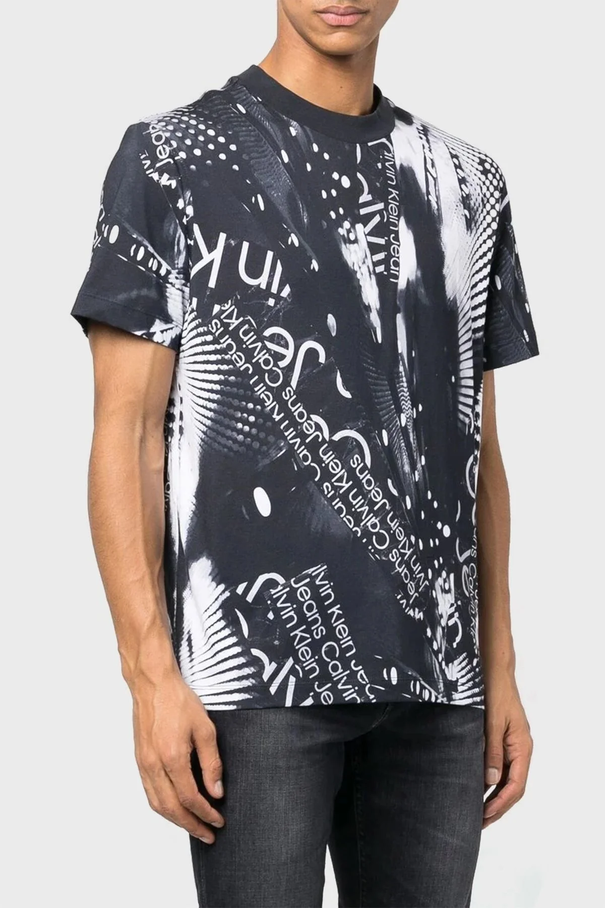 Calvin Klein Grafik Baskılı Bisiklet Yaka Regular Fit % 100 Pamuk Erkek T Shirt J30J322612 0GJ SİYAH - 1