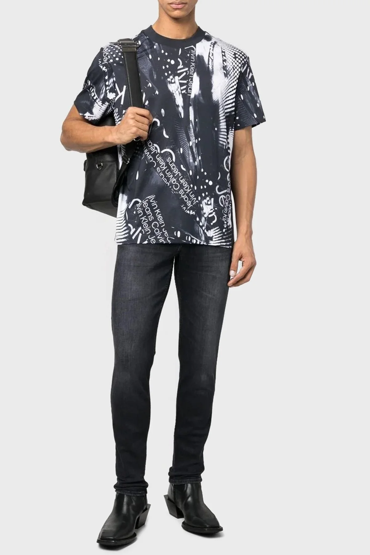 Calvin Klein Grafik Baskılı Bisiklet Yaka Regular Fit % 100 Pamuk Erkek T Shirt J30J322612 0GJ SİYAH - 4