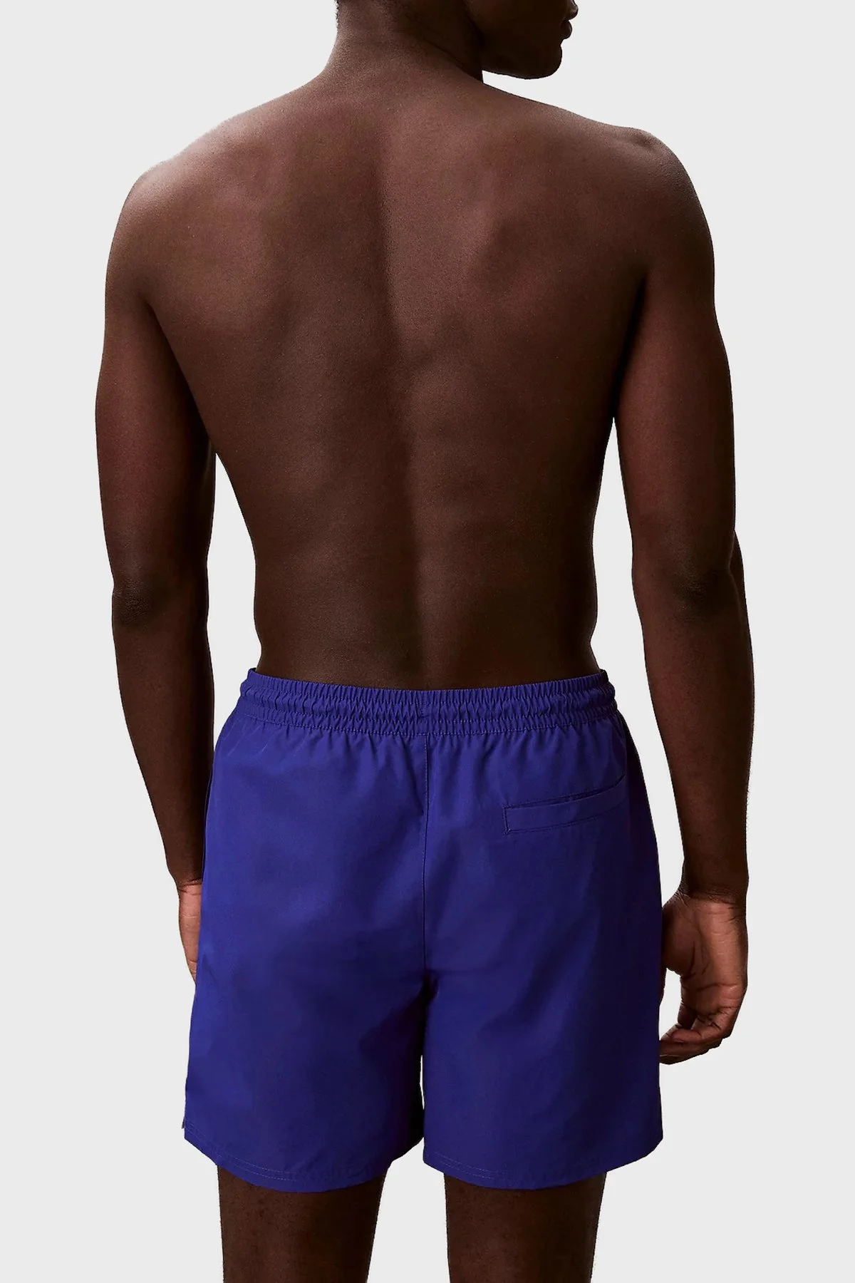 Calvin Klein Graphic Monogram Bağlamalı Cepli LV00N61045C8X Erkek Deniz Şortu LV00N61045 C8X SAKS - 3