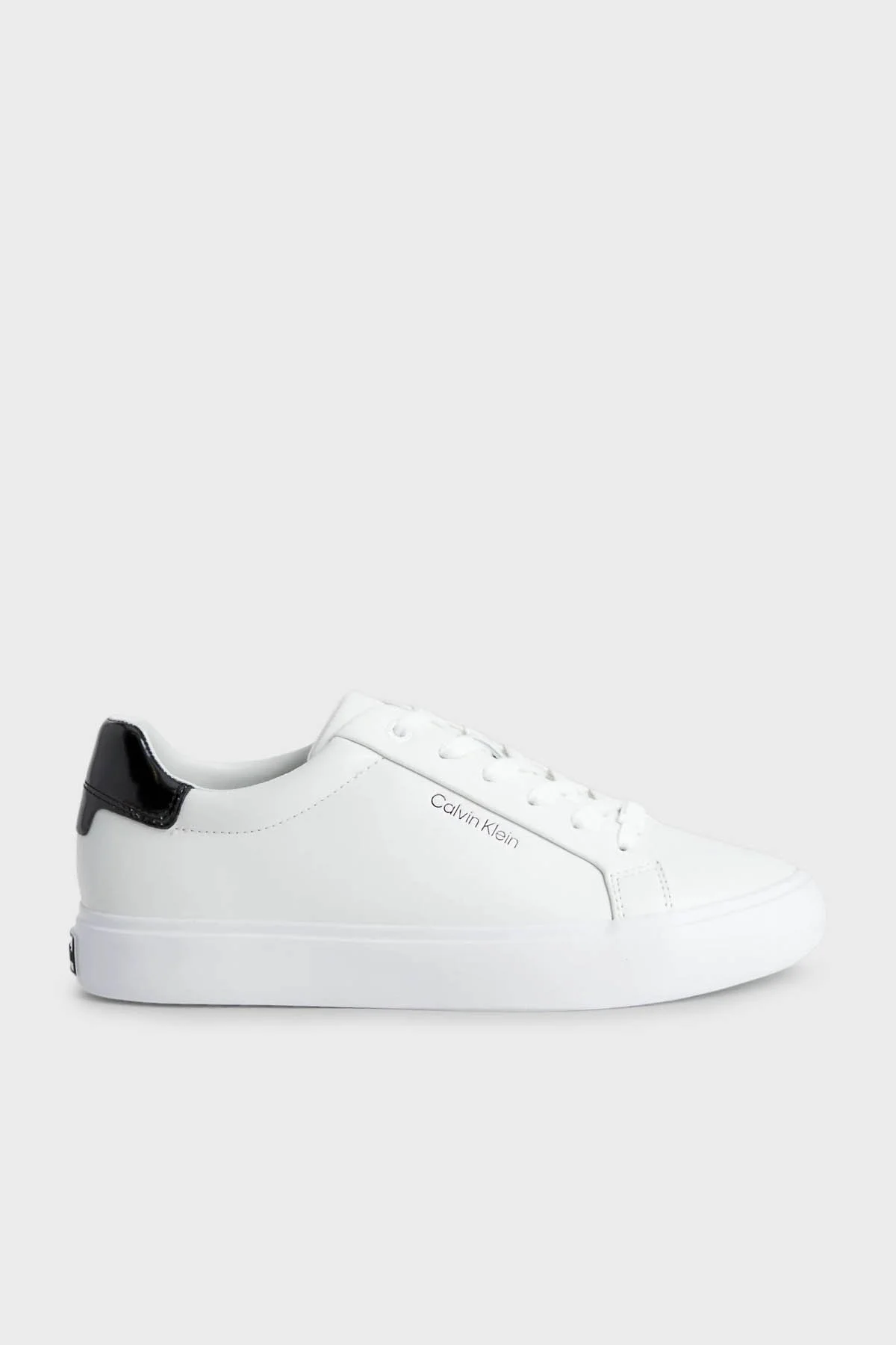 Calvin Klein Hakiki Deri Logolu Sneaker HW0HW016810K4 Bayan Ayakkabı HW0HW01681 0K4 BEYAZ-SİYAH - 1