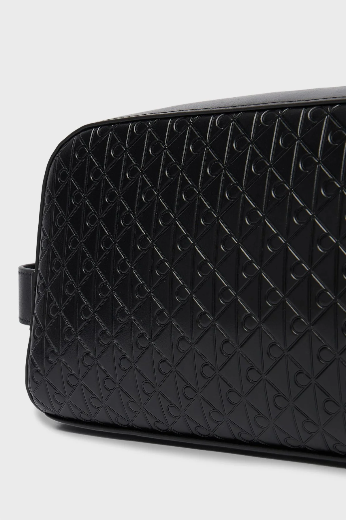 Calvin Klein Hakiki Deri Tamamı Kabartma Logolu Tek Saplı Erkek Çanta LV04D1146G UB1 SİYAH - 2