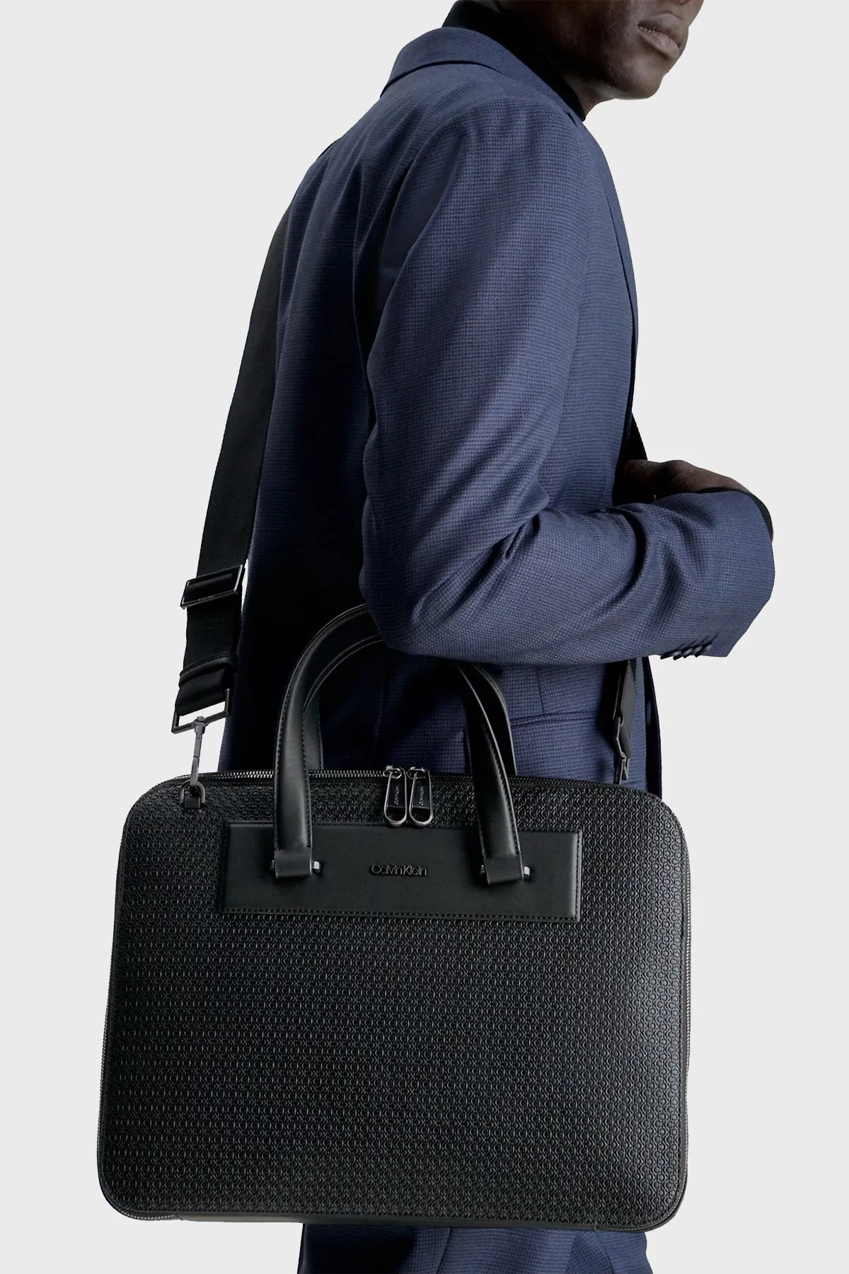 Calvin Klein İnce Laptop Bölmeli K50K510804BAX Erkek Çanta K50K510804 BAX SİYAH - 4