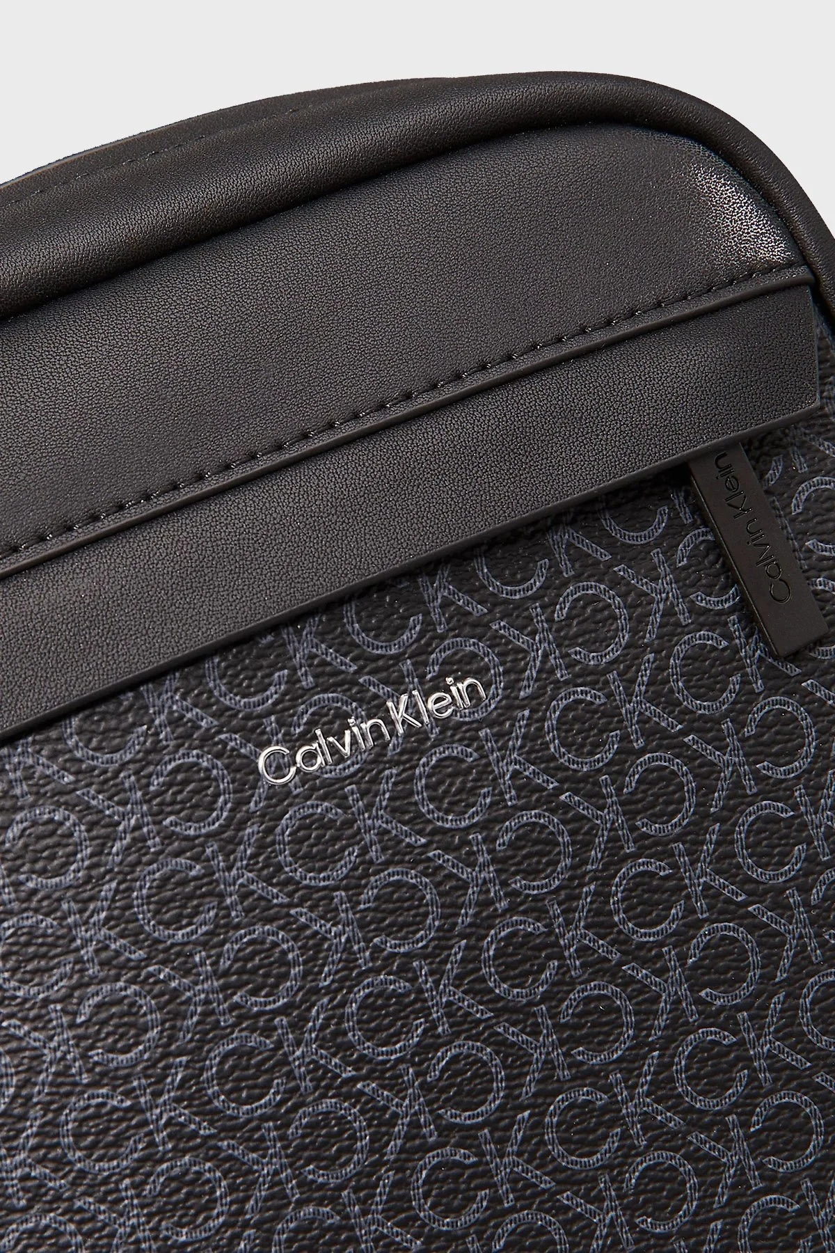 Calvin Klein Jakarlı Logo Baskılı Ayarlanabilir Askılı K50K5129090GJ Erkek Çanta K50K512909 0GJ SİYAH - 12