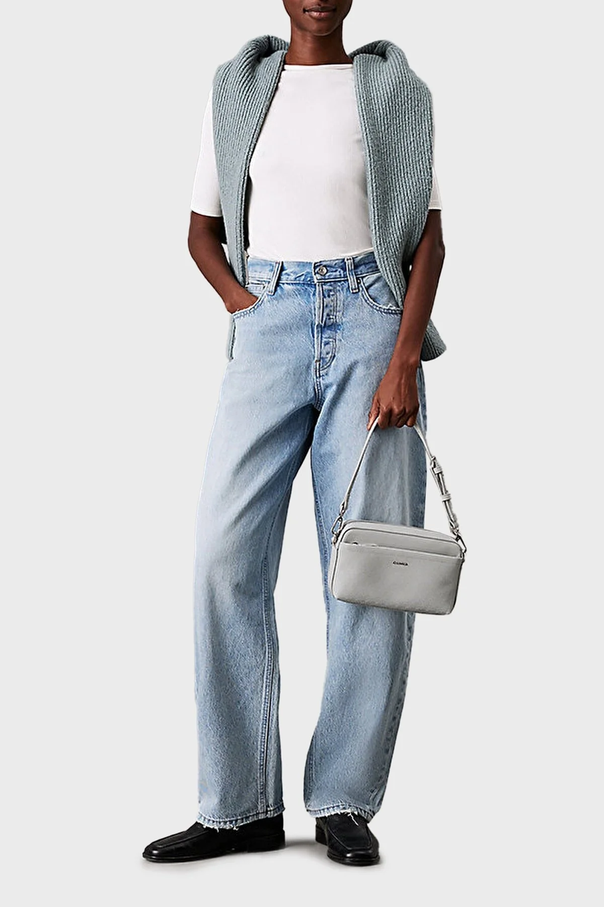 Calvin Klein Jakarlı Logo Baskılı Çıkarılabilir Askılı K60K613021PDE Bayan Çanta K60K613021 PDE GRİ - 8